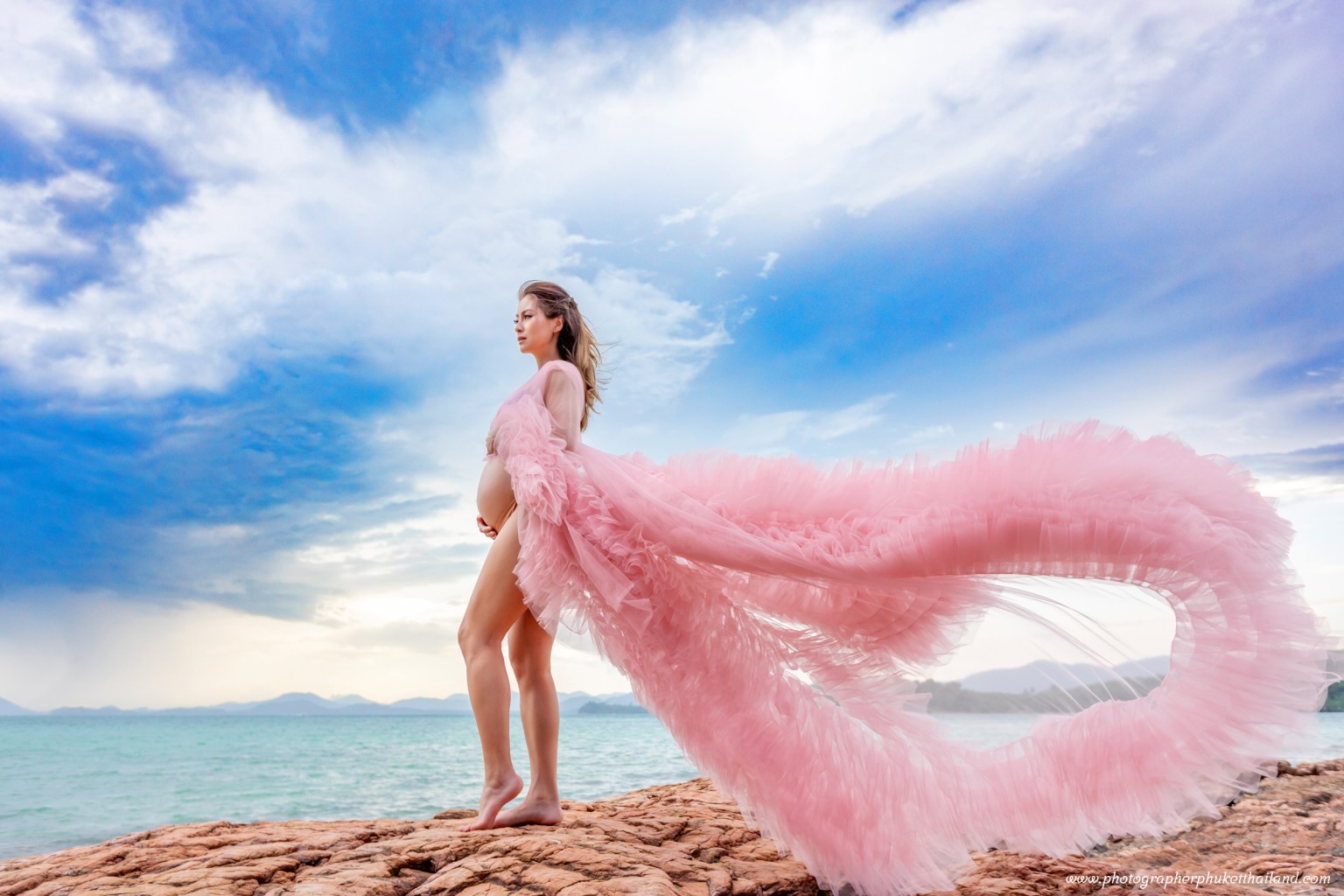 Maternity photoshoot at the naka island resort by phuket photographer