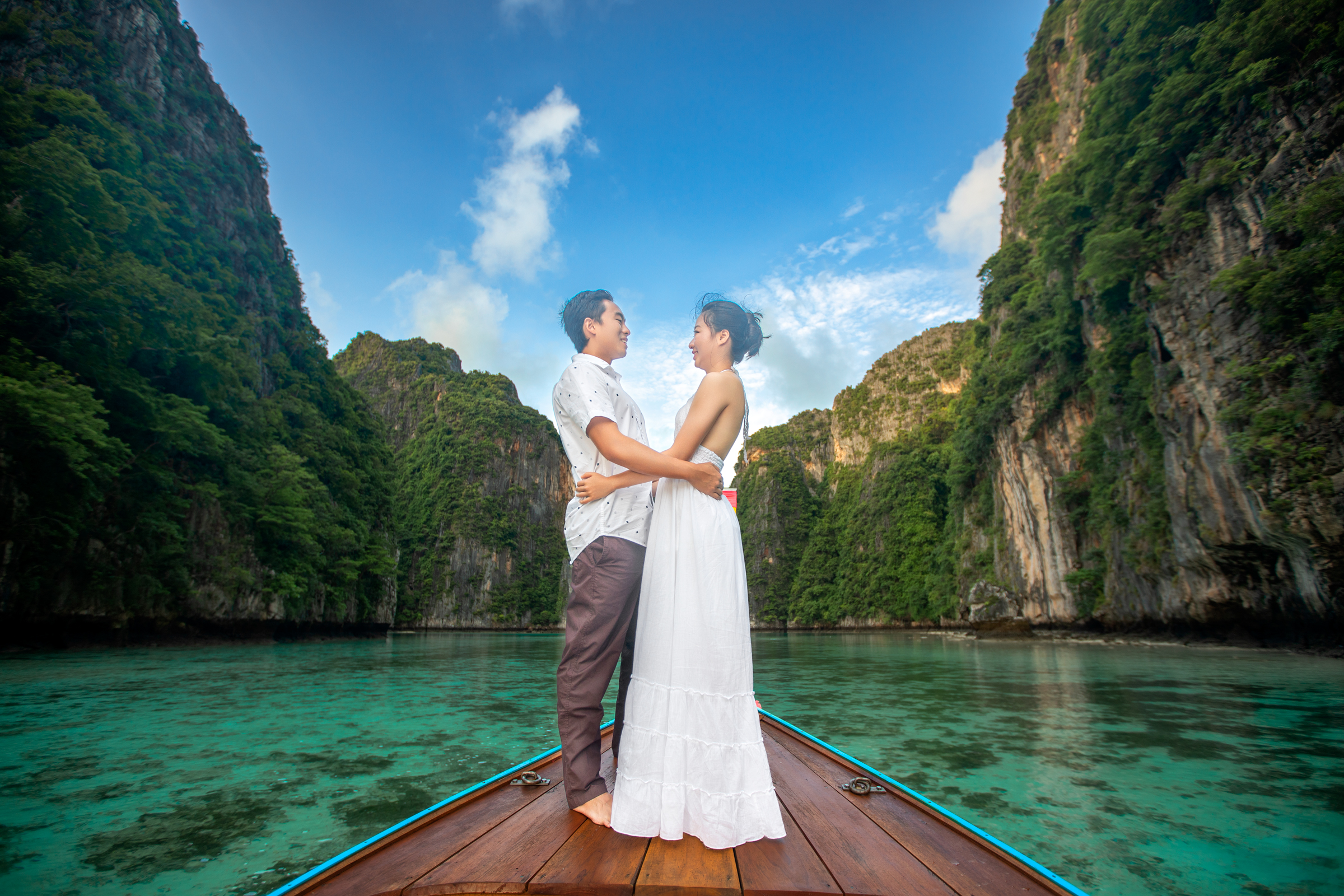 engagement photoshoot at Pileh lagoon Phi Phi island Krabi