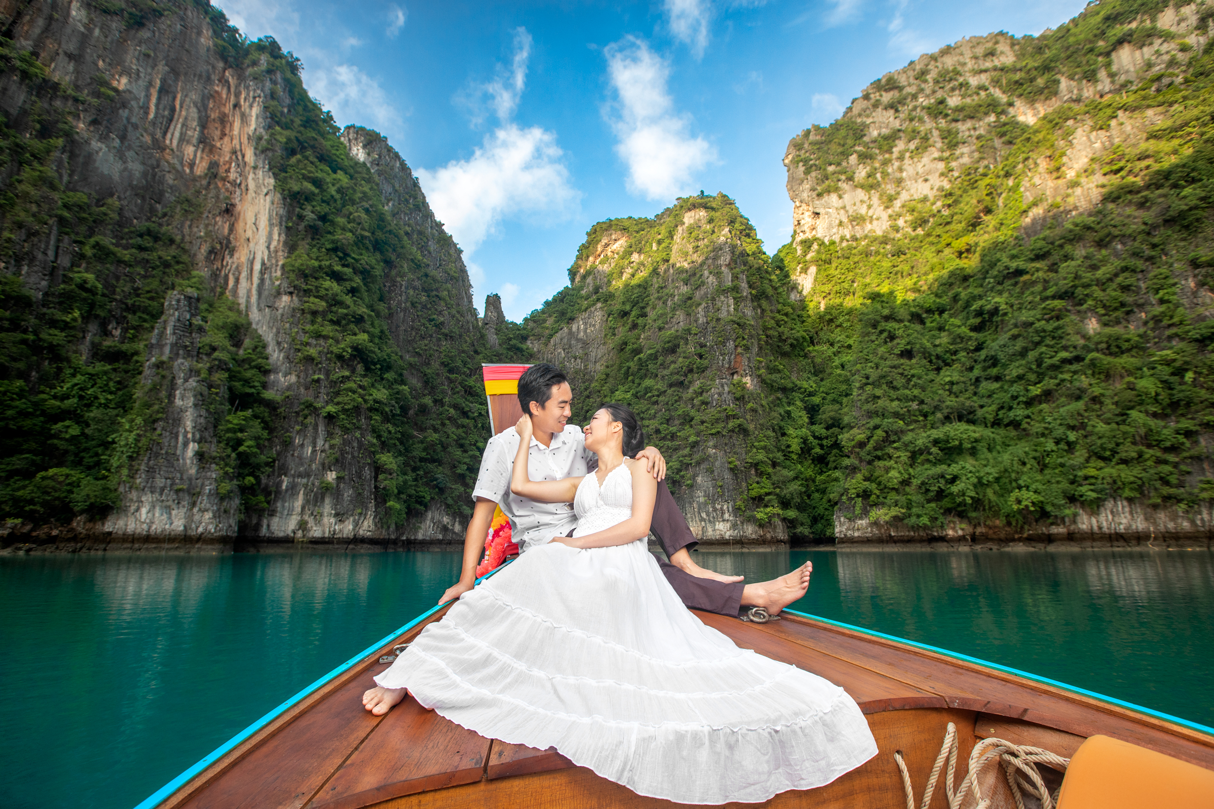 engagement photoshoot at Pileh lagoon Phi Phi island Krabi