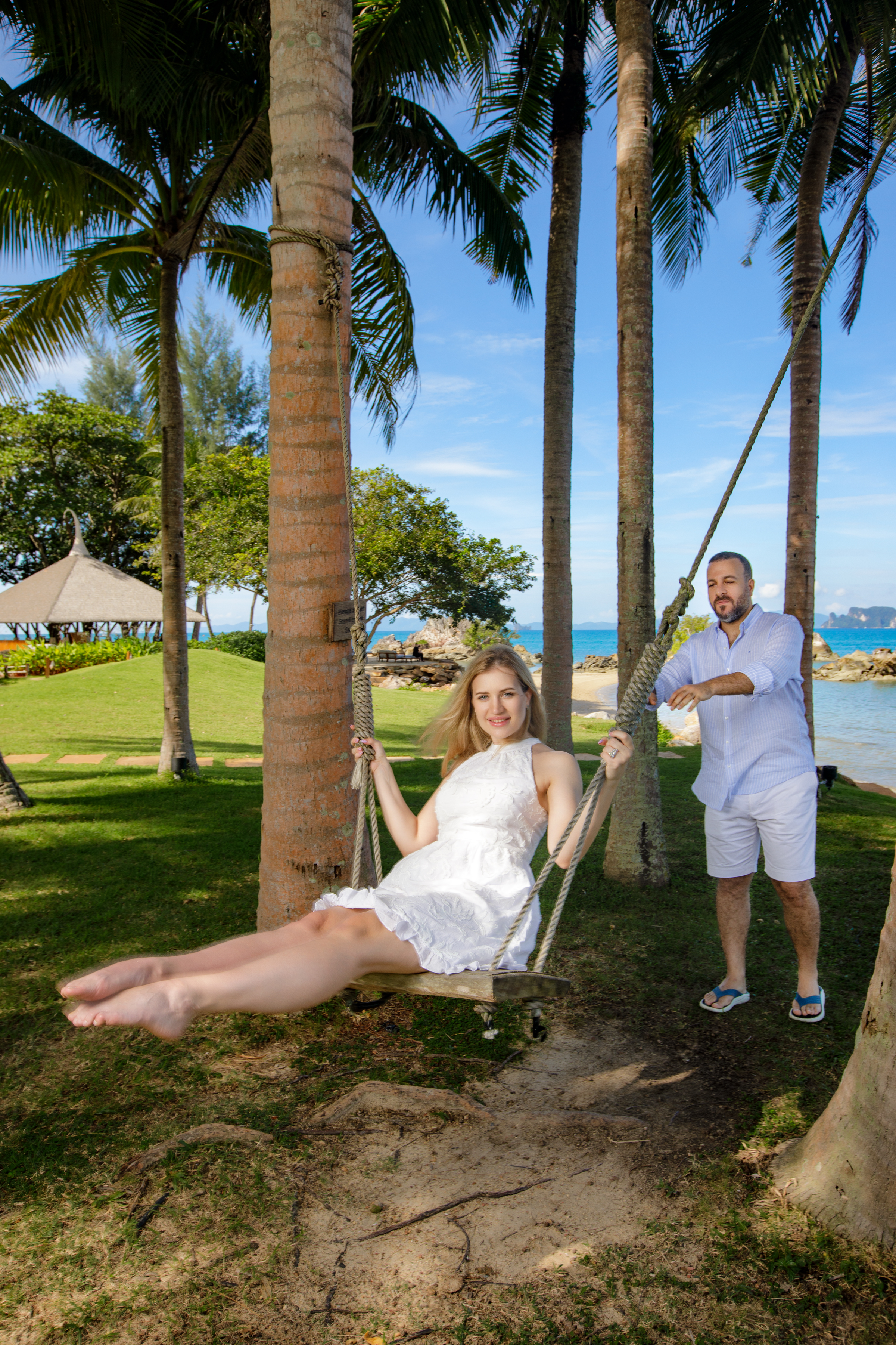 Honeymoon couple photoshoot at phulay bay krabi