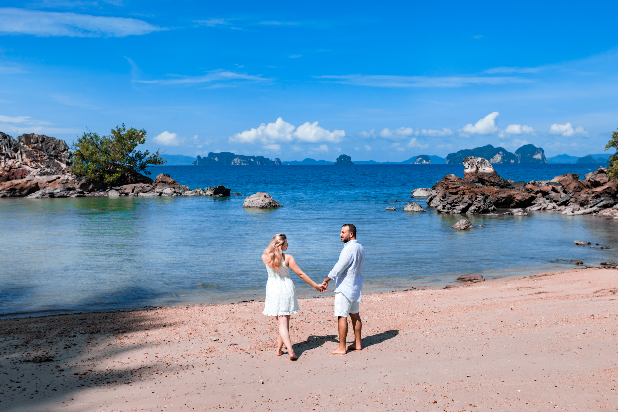 Honeymoon couple photoshoot at phulay bay krabi