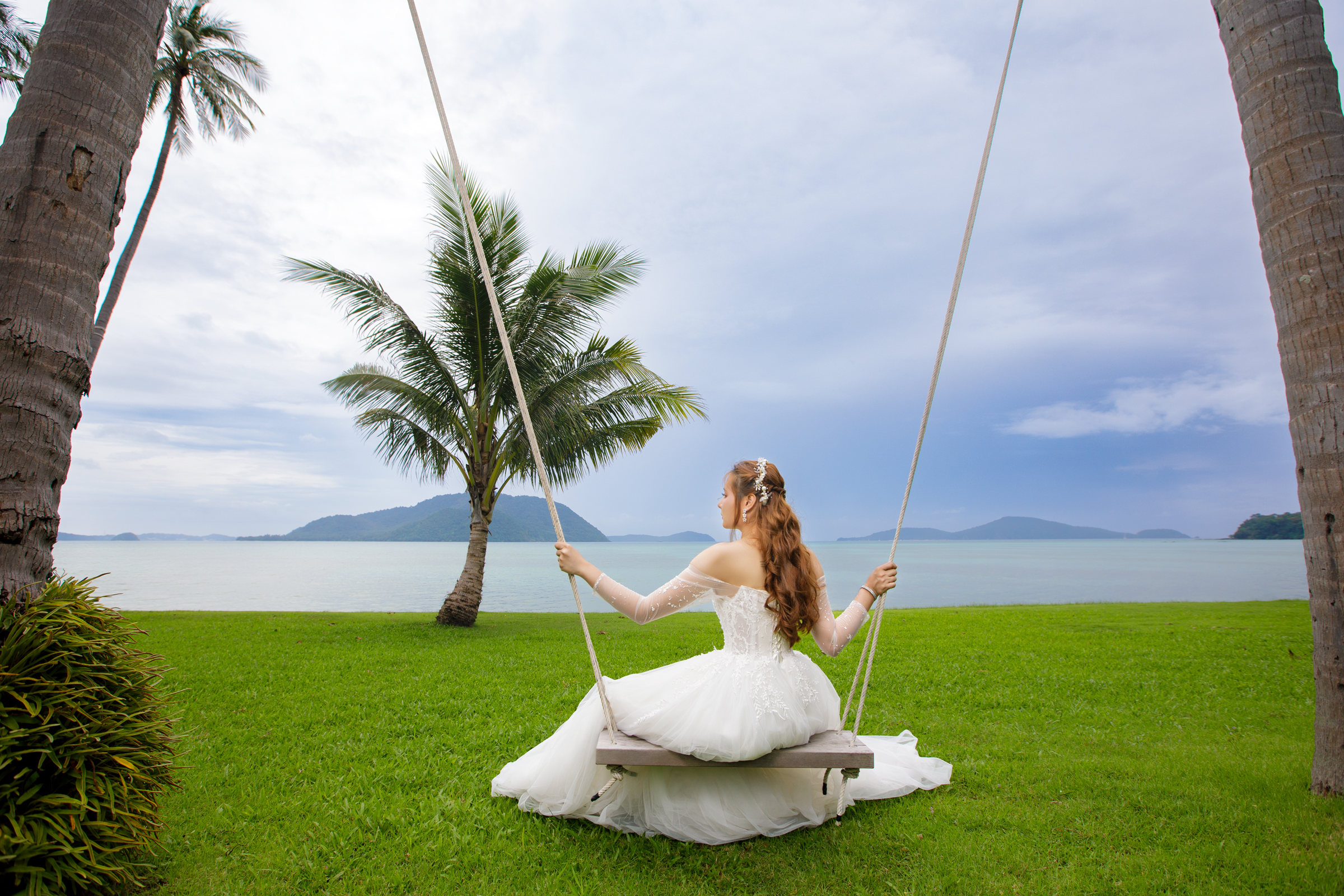 pre wedding photography at the vijitt resort phuket