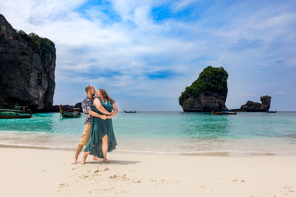 couple photography at nui bay phi phi island krabi