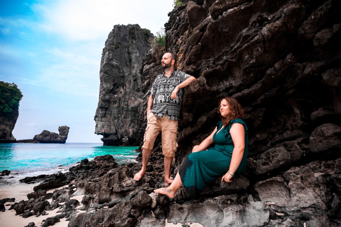 couple photography at nui bay phi phi island krabi