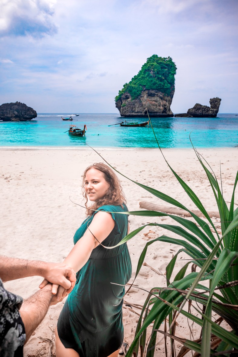 couple photography at nui bay phi phi island krabi