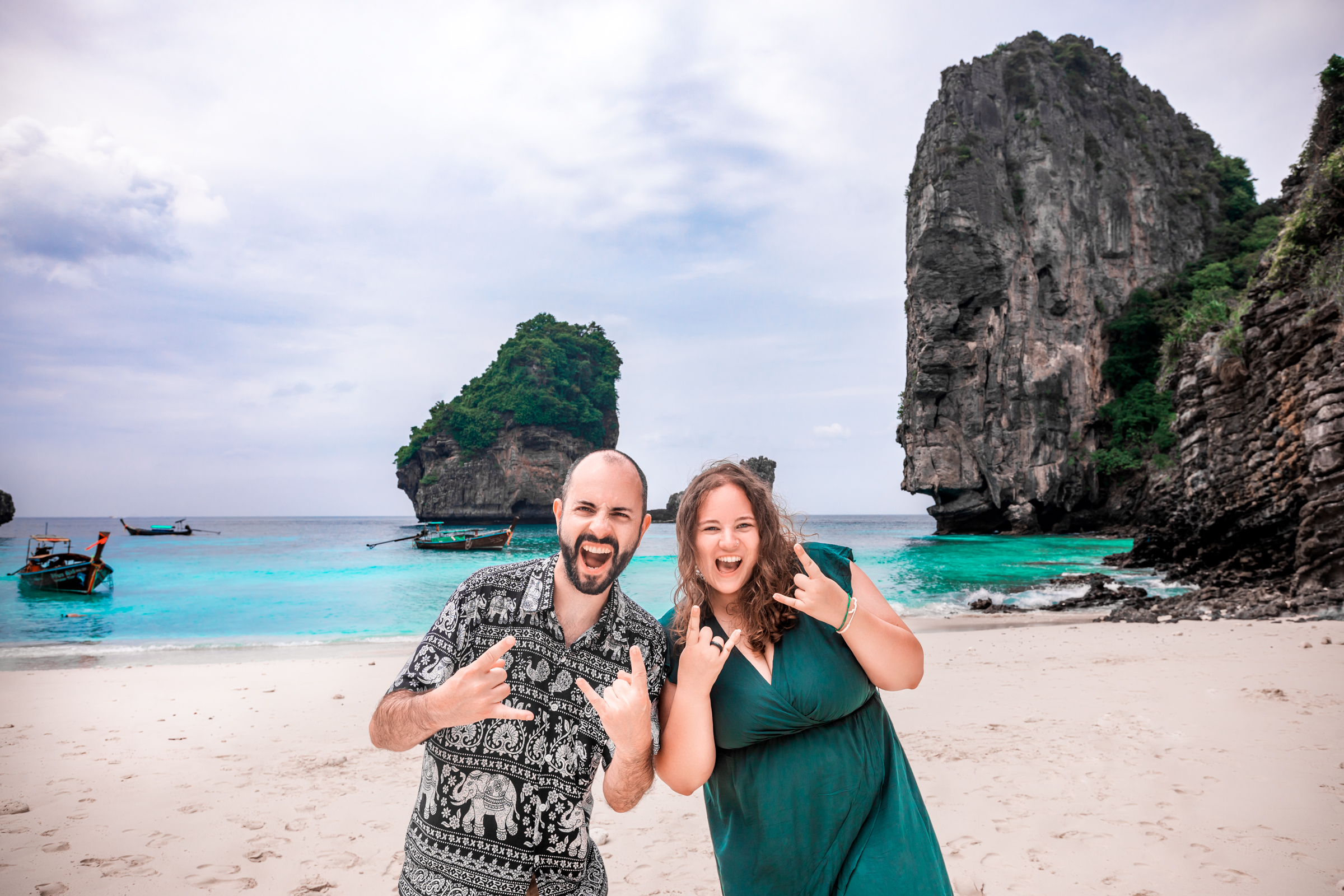 couple photography at nui bay phi phi island krabi