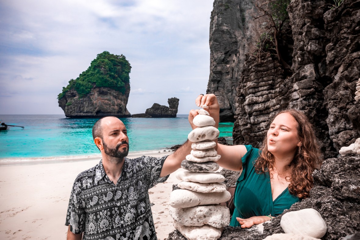 couple photography at nui bay phi phi island krabi
