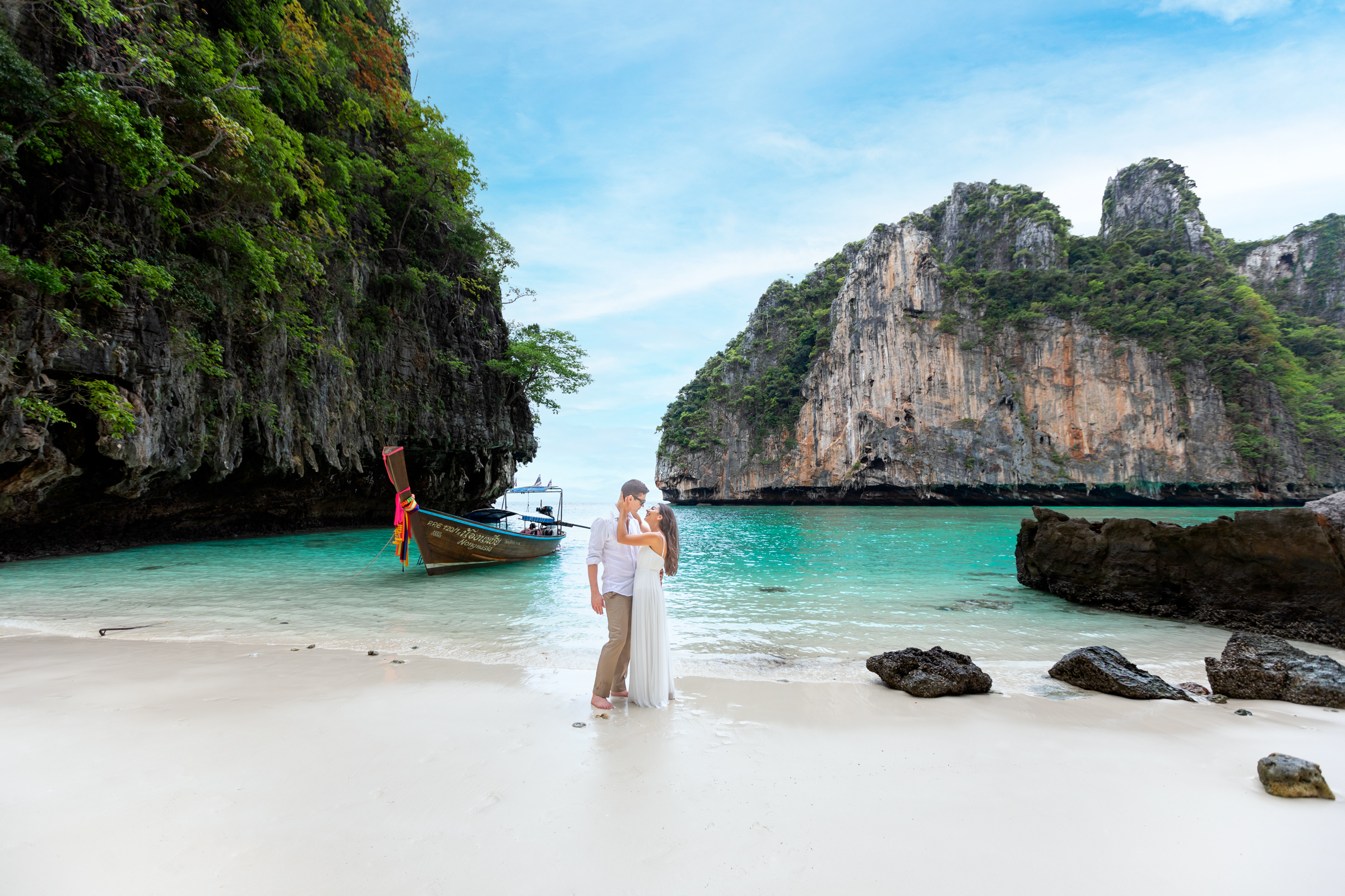pre wedding photoshoot at pileh lagoon phi phi island krabi thailand
