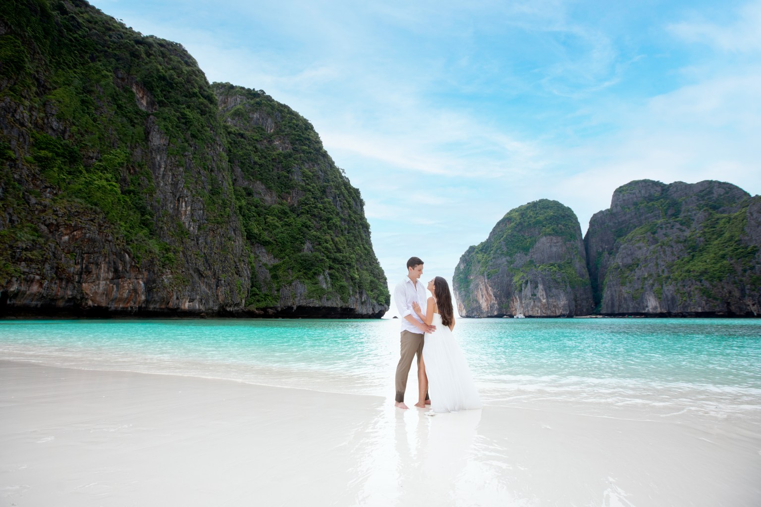 pre wedding photography at maya bay phi phi le island krabi