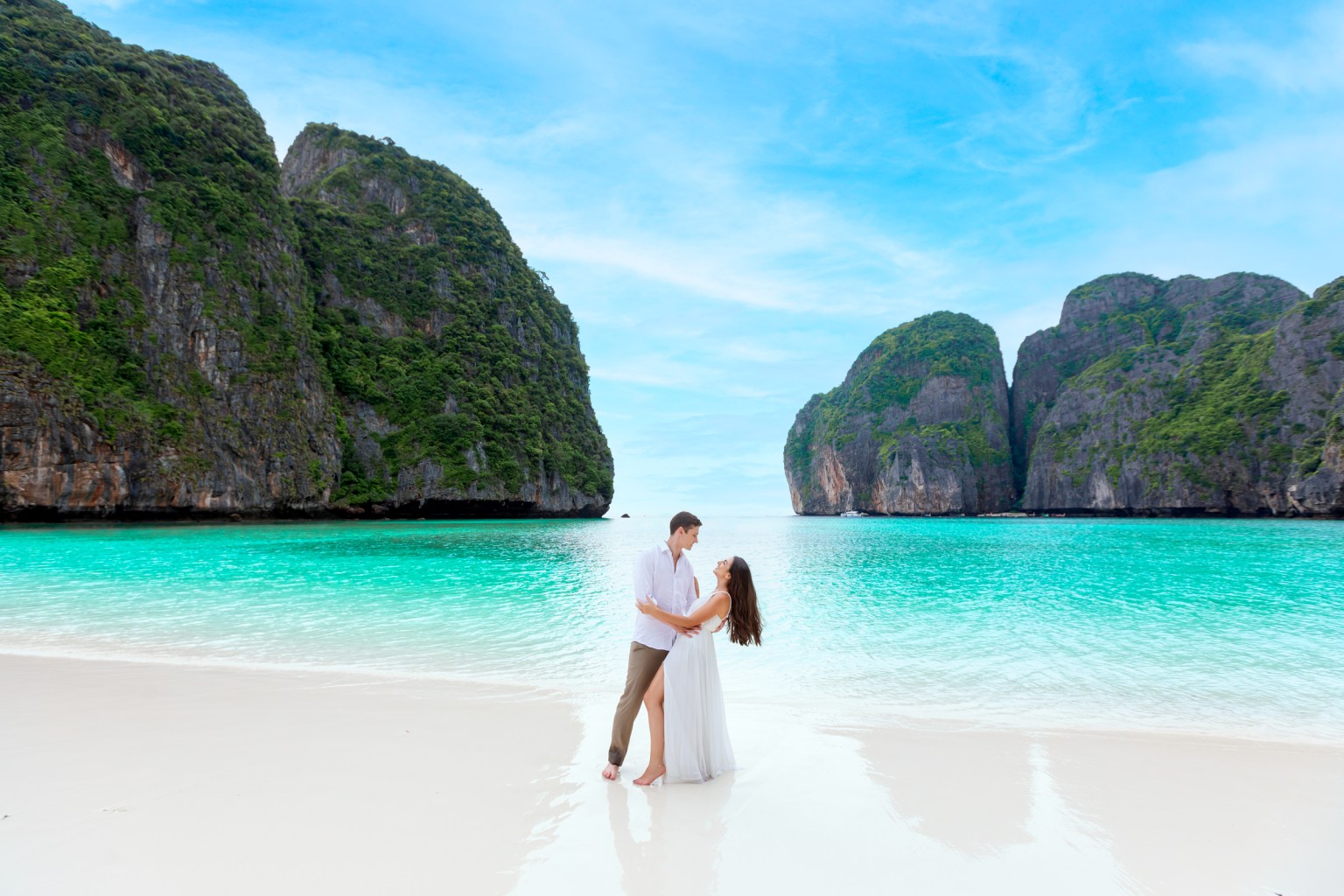pre wedding photography at maya bay phi phi le island krabi