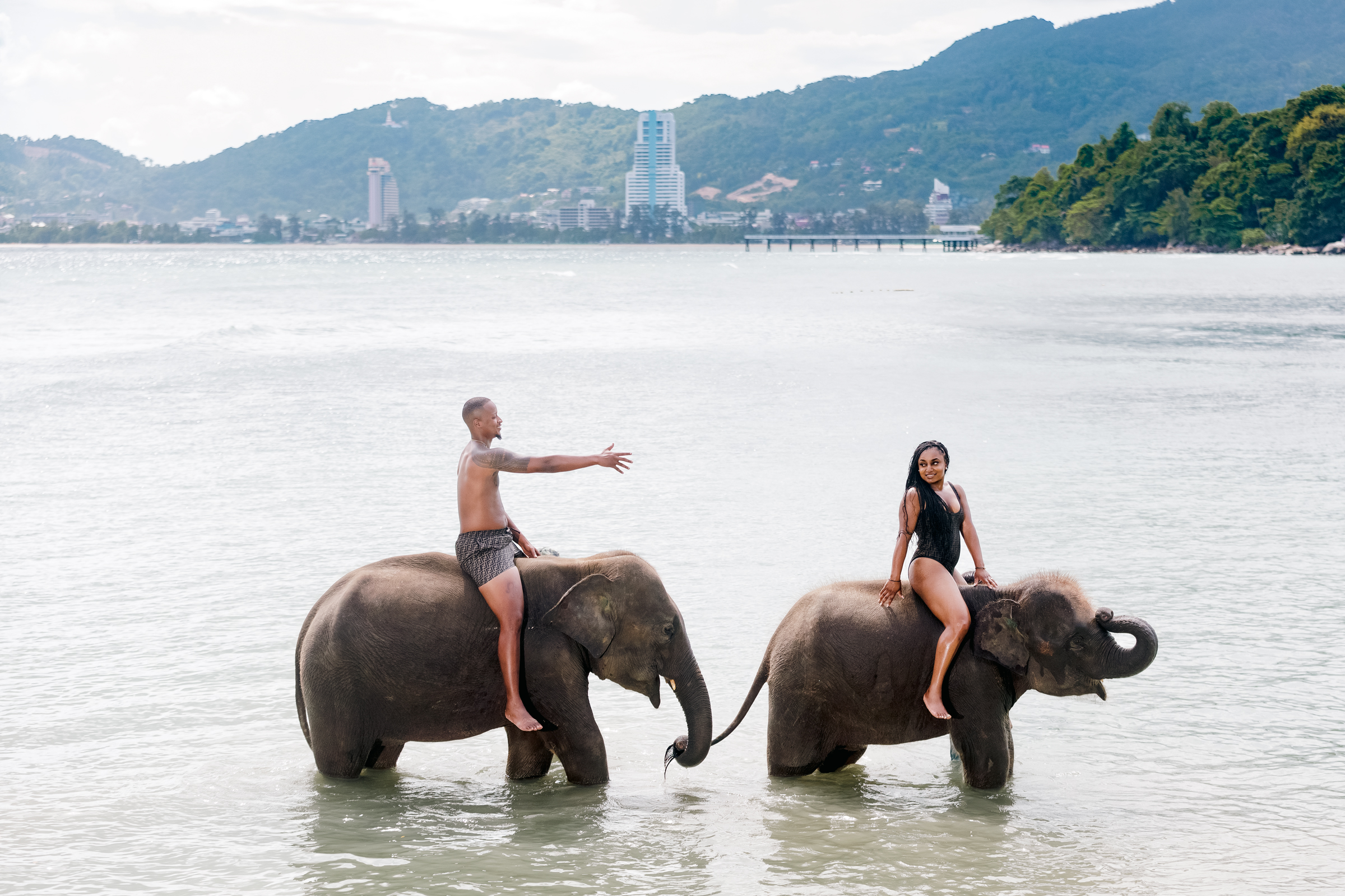 couple photoshoot with elephants