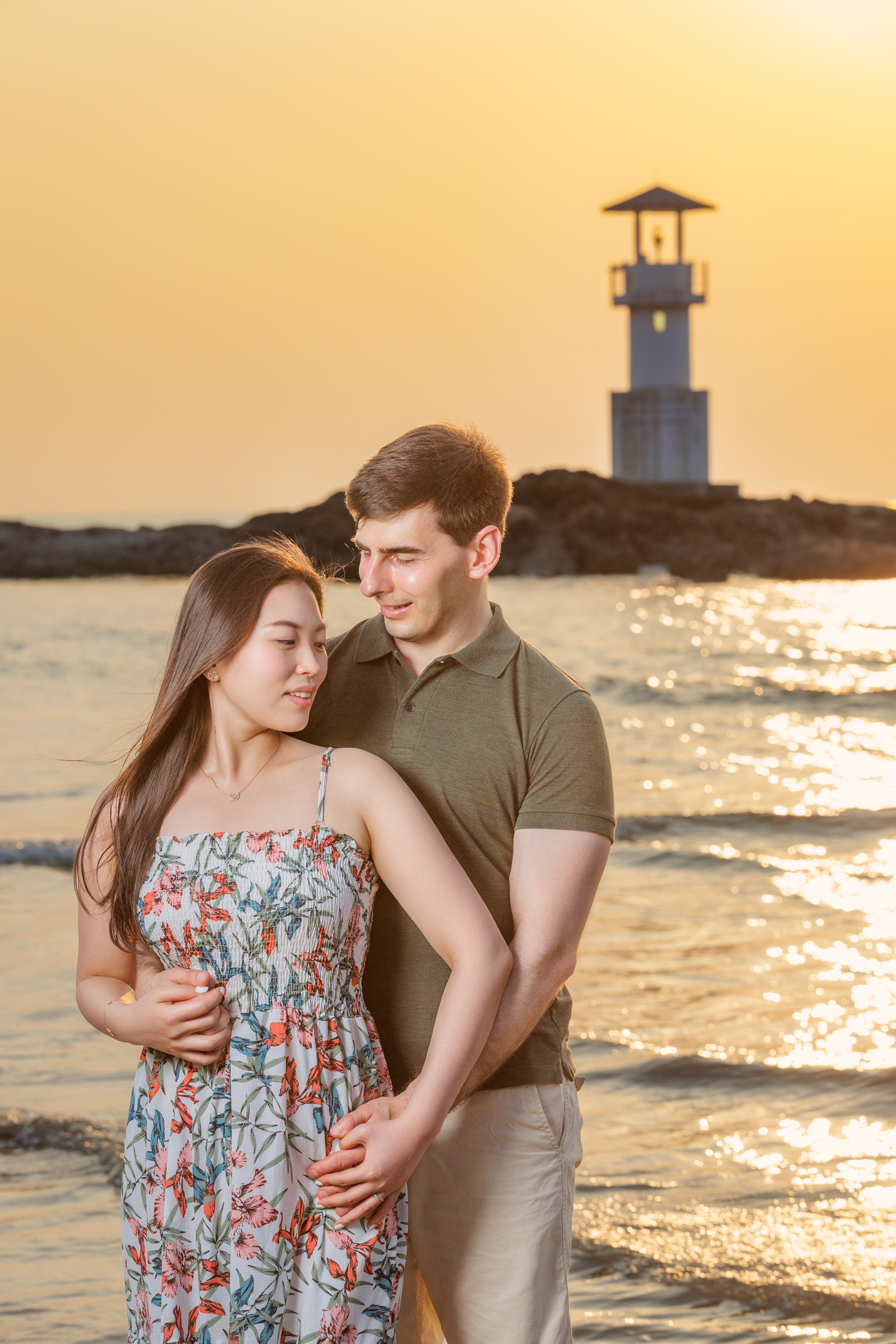 engagement photography as sunset at khaolak lighthouse phang-nga