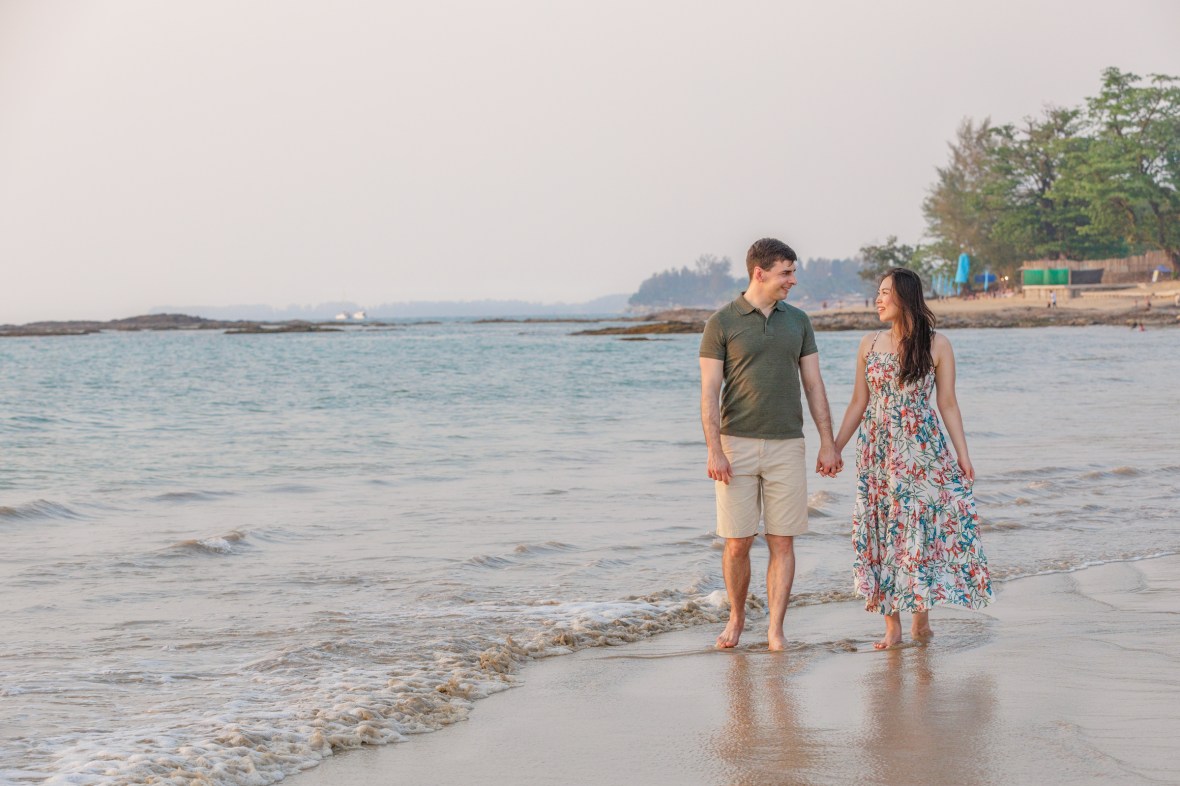 engagement photography as sunset at khaolak lighthouse phang-nga