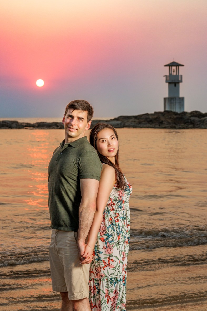 engagement photography as sunset at khaolak lighthouse phang-nga