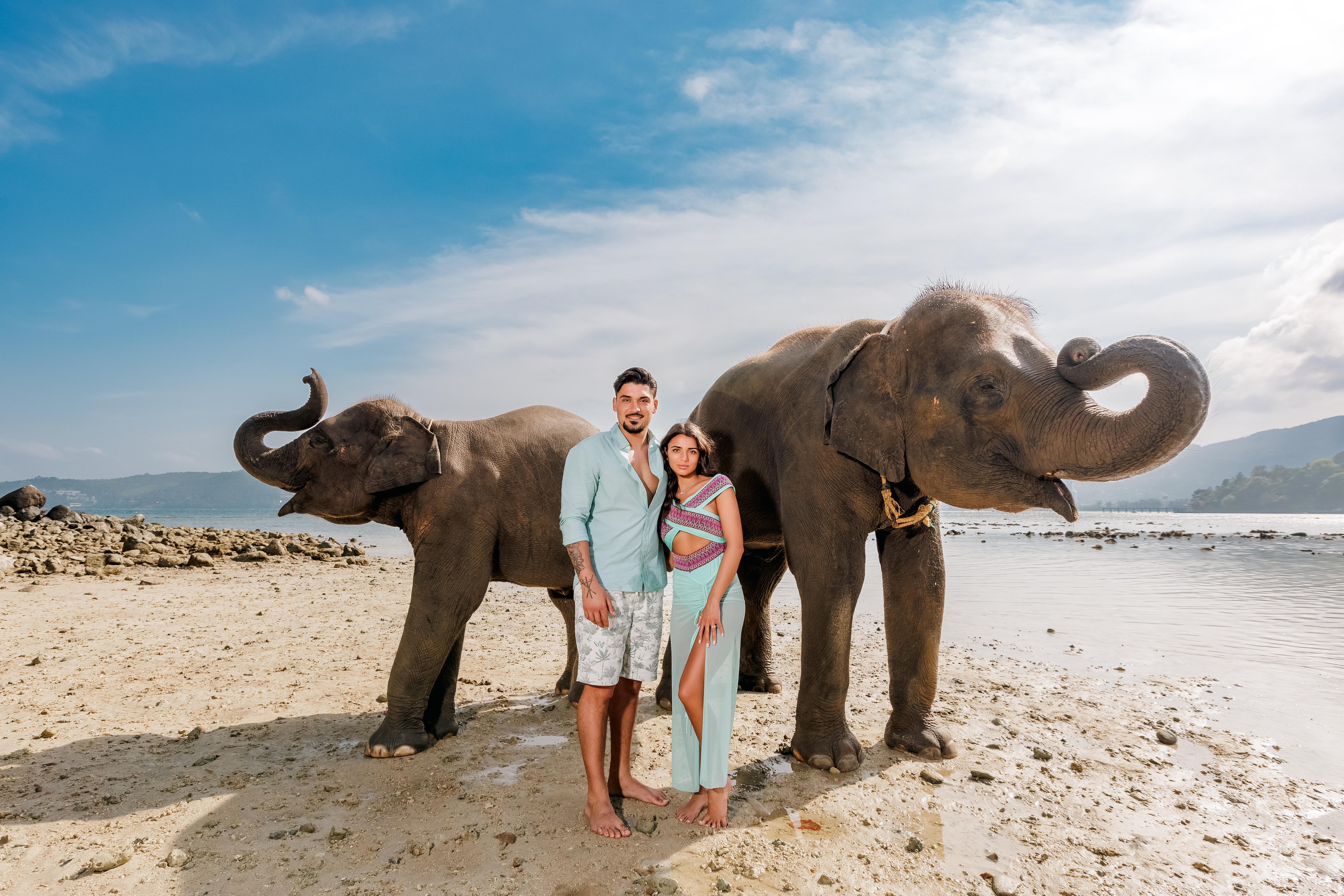 couple photoshoot with elephants at lucky beach phuket