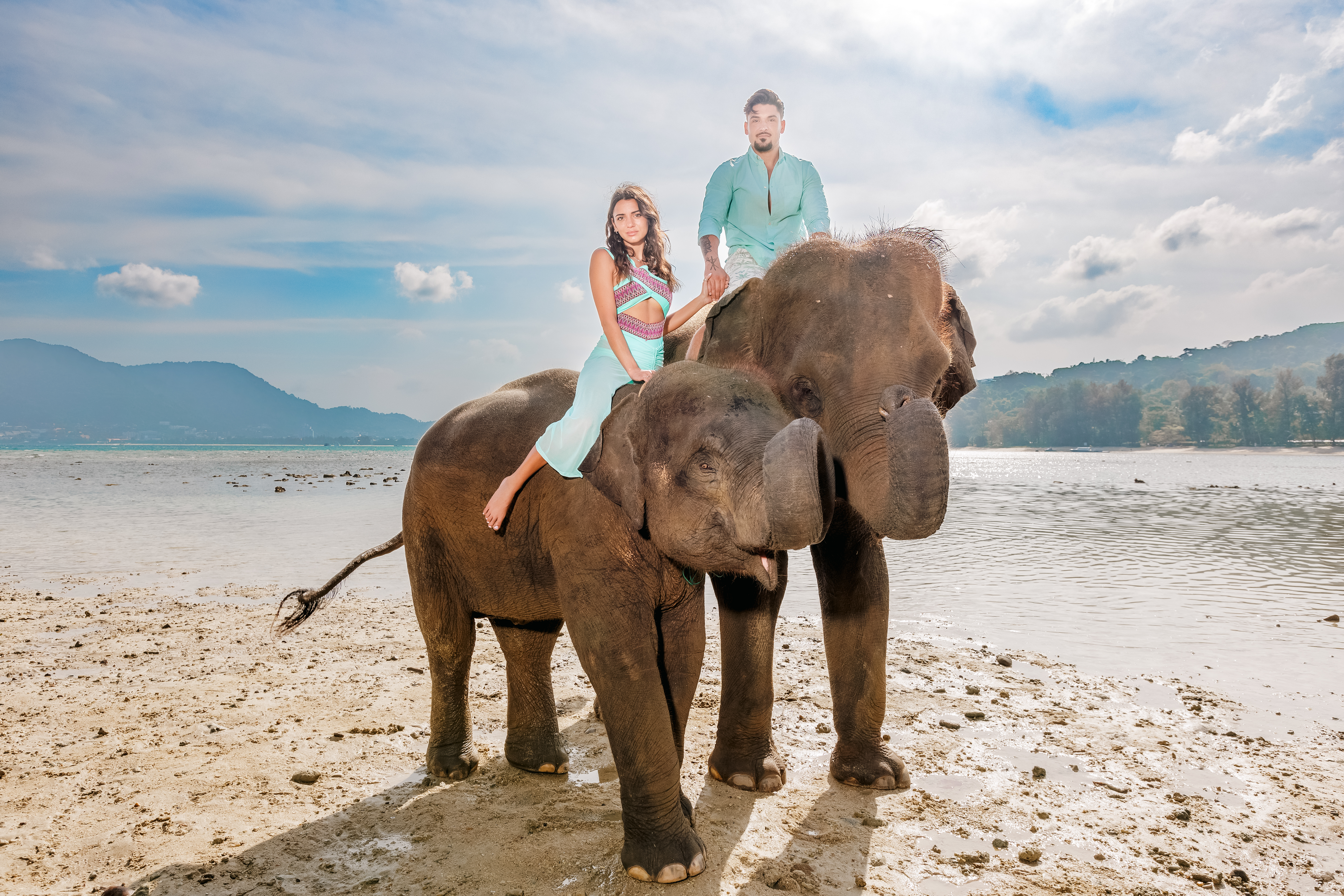 couple photoshoot with elephants at lucky beach phuket