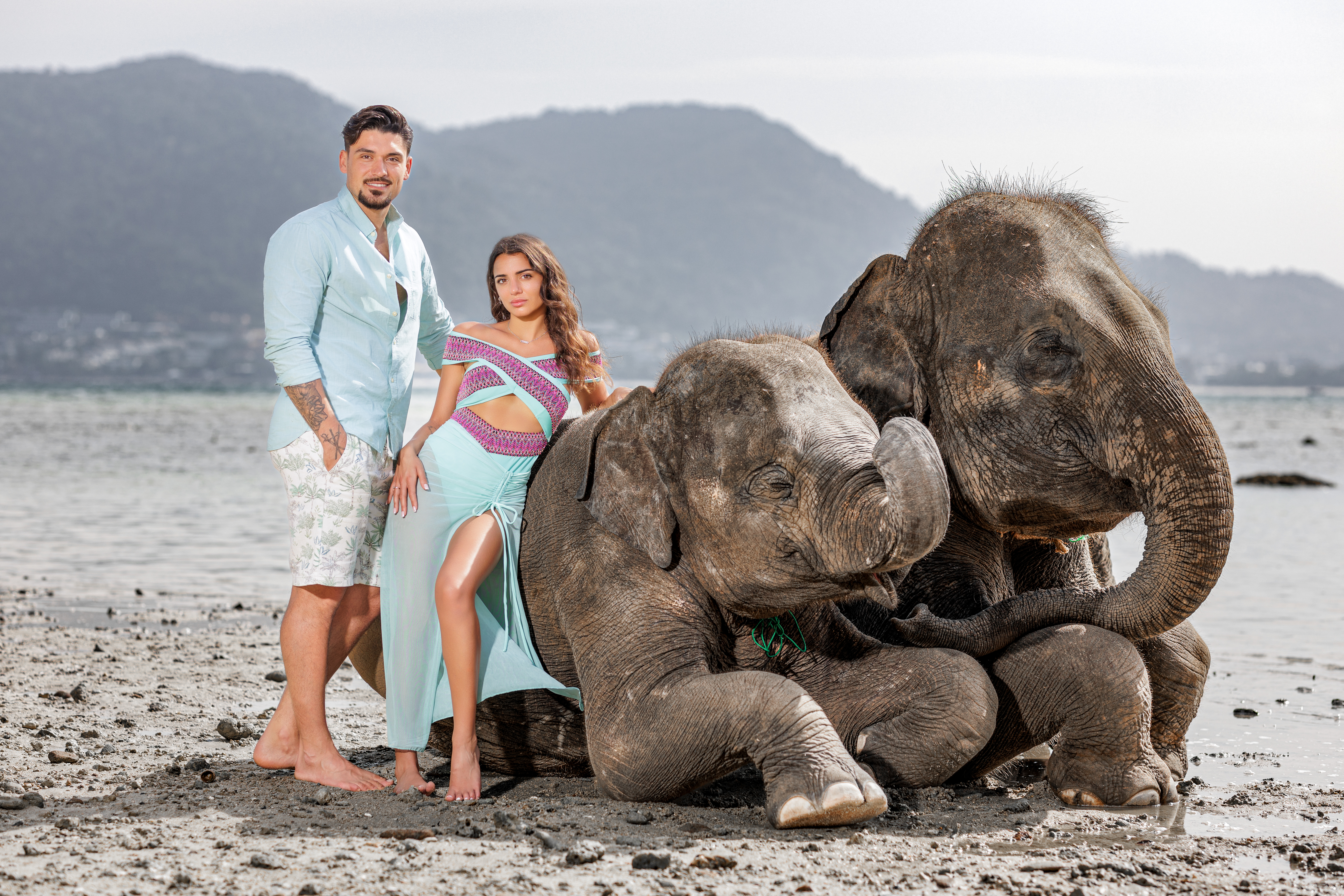 couple photoshoot with elephants at lucky beach phuket