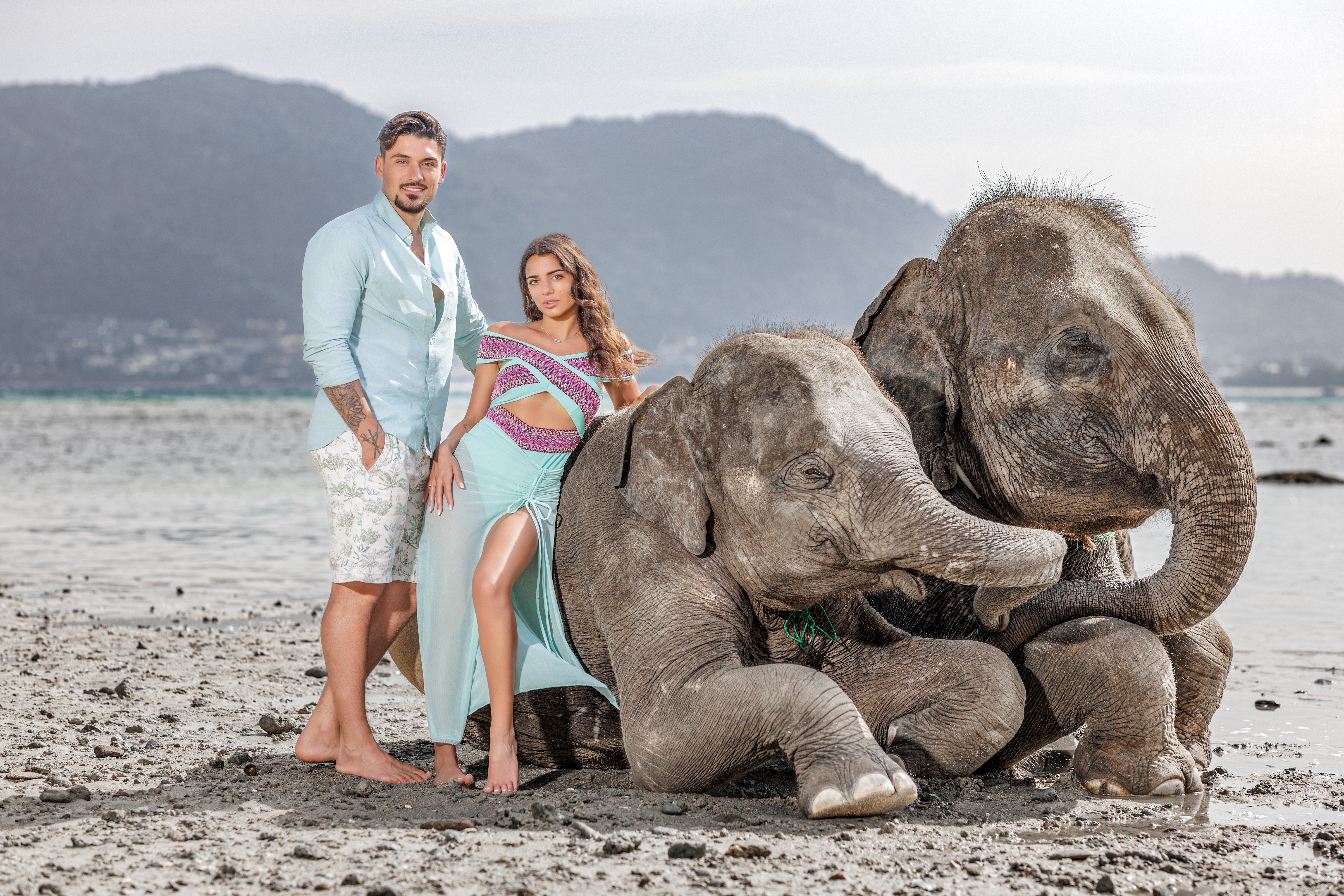 couple photoshoot with elephants at lucky beach phuket
