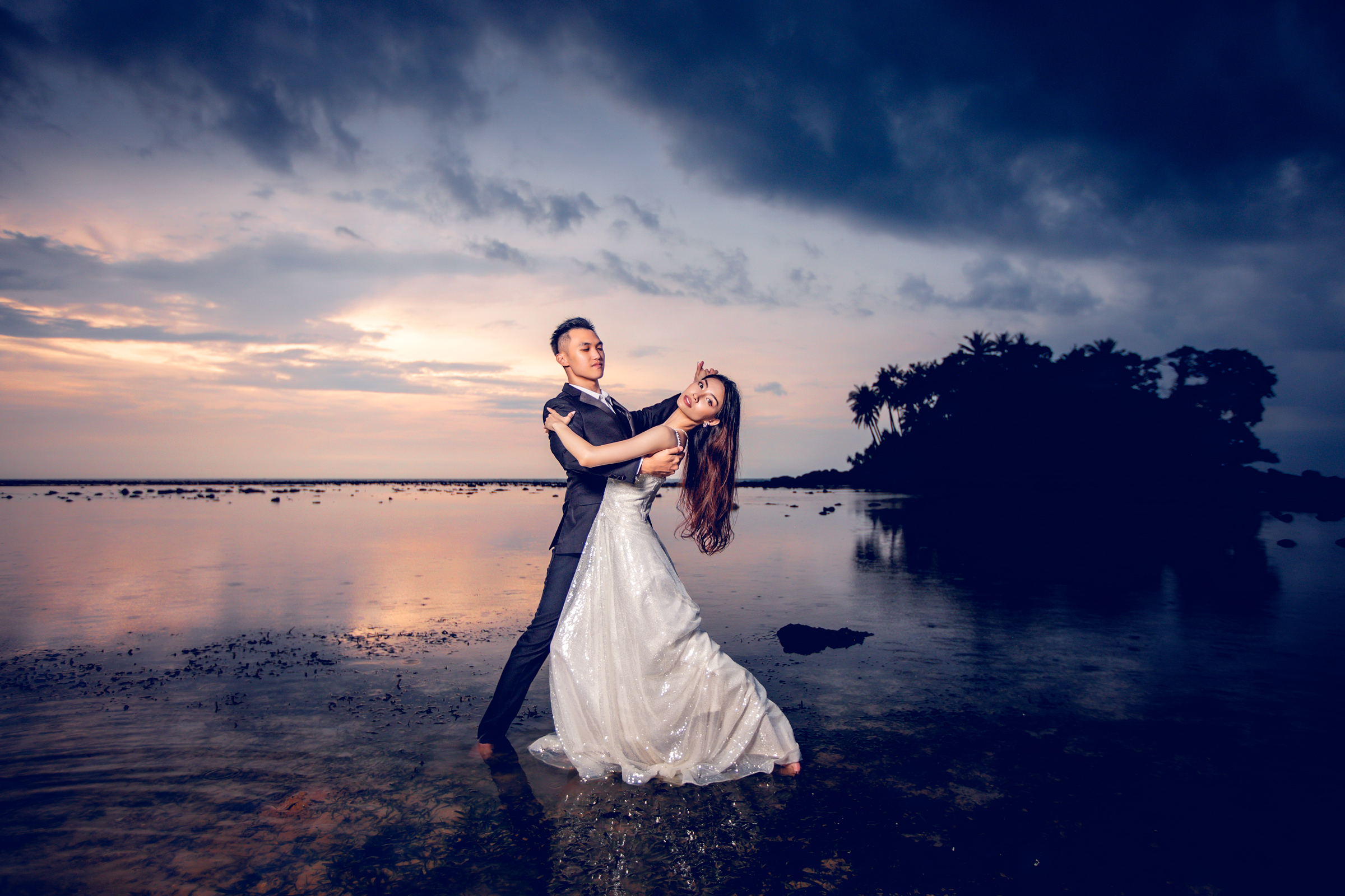 pre wedding photoshoot at koh pling naiyang beach phuket