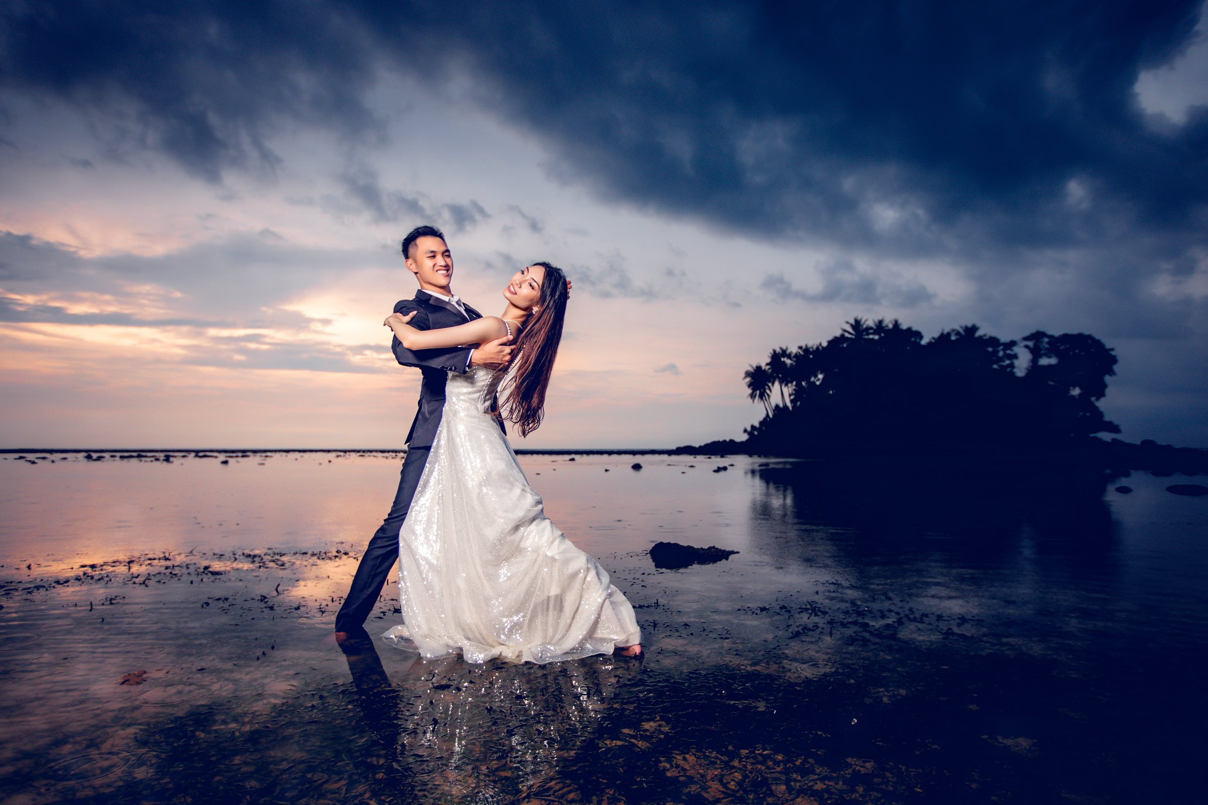 pre wedding photoshoot at koh pling naiyang beach phuket