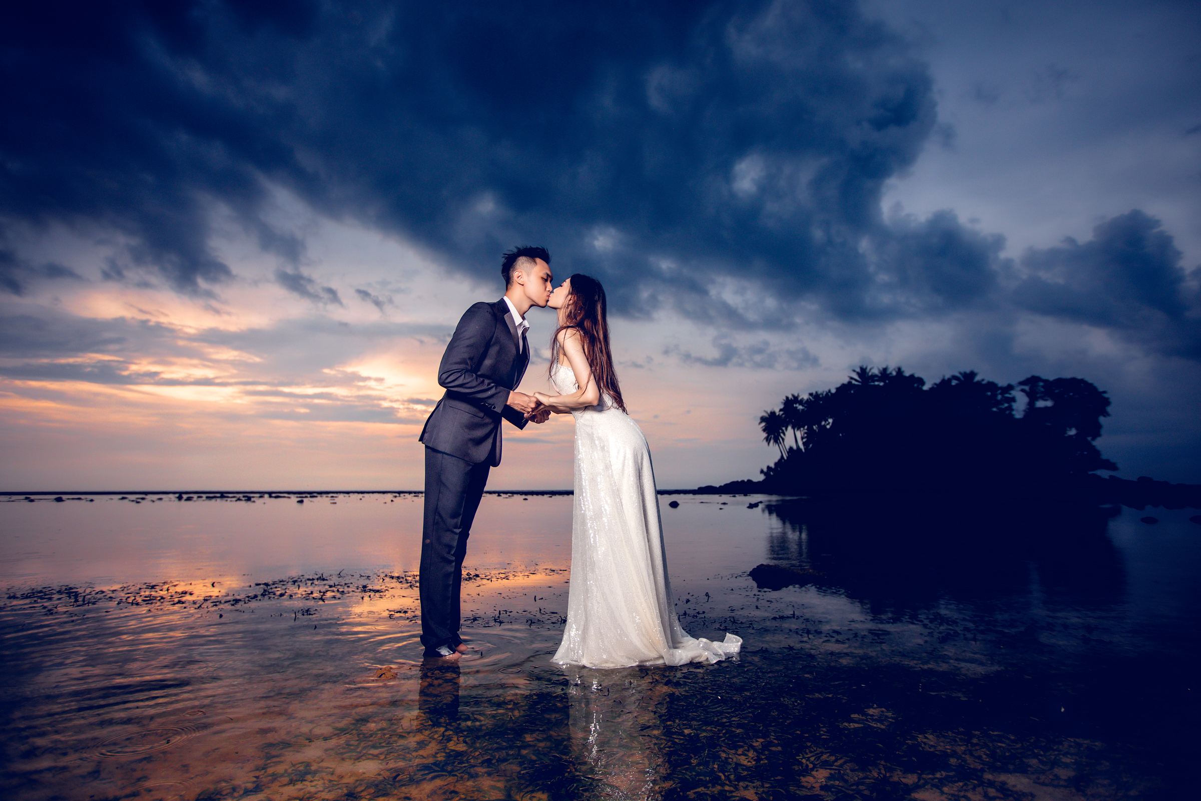 pre wedding photoshoot at koh pling naiyang beach phuket