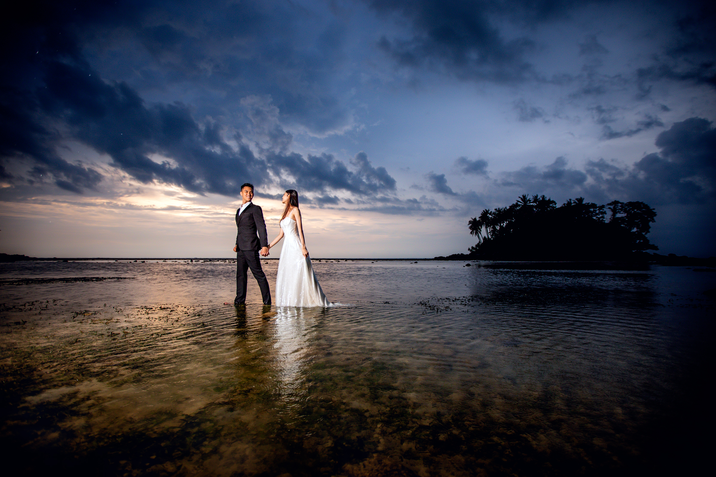 pre wedding photoshoot at koh pling naiyang beach phuket
