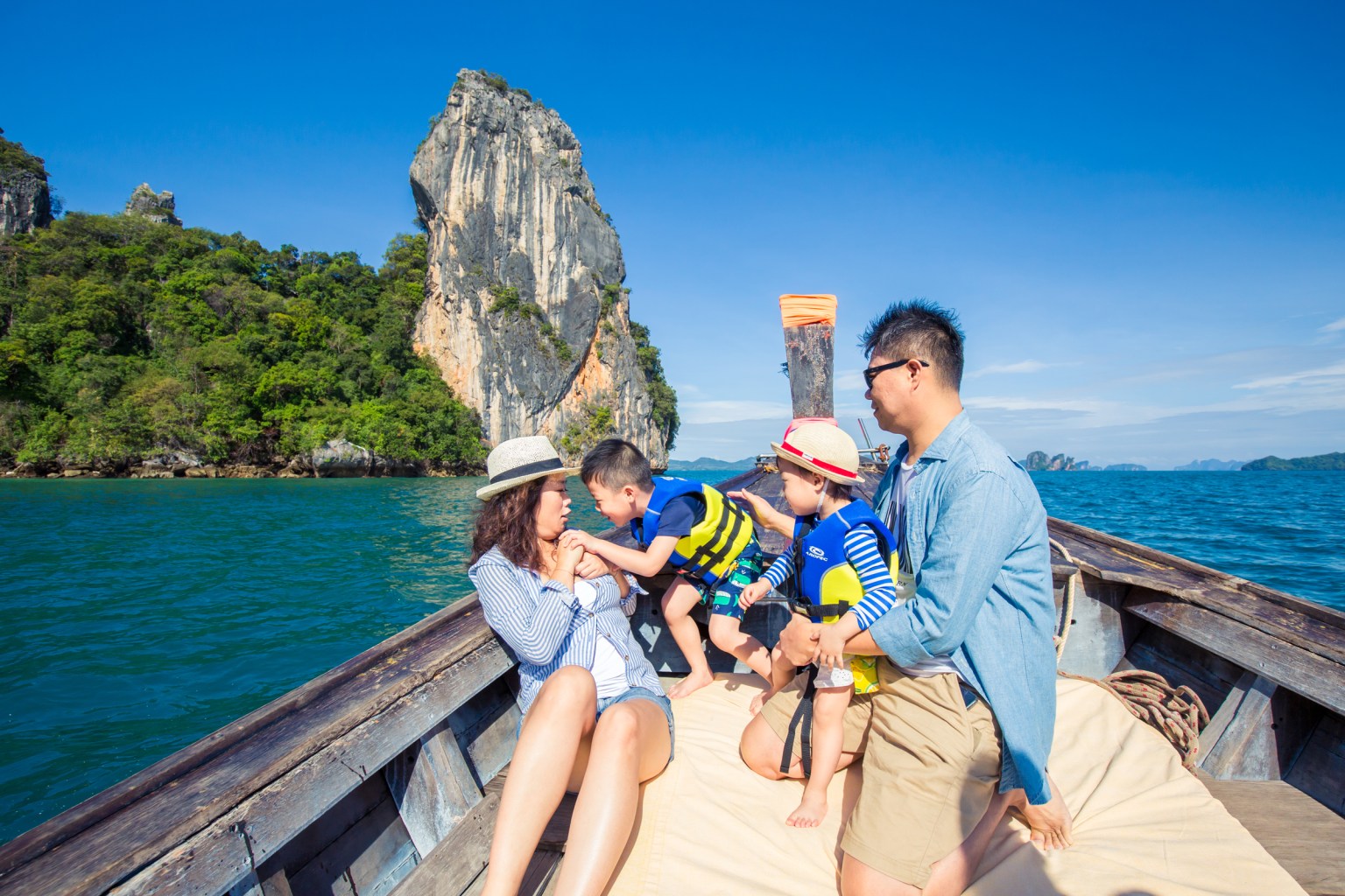 family photoshoot at Koh Hong Krabi Thailand