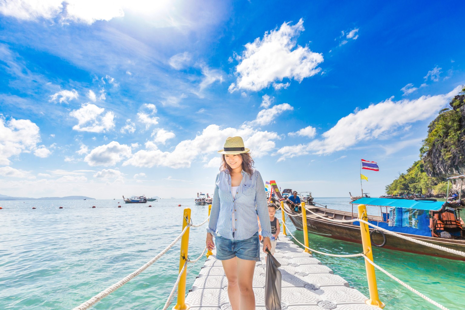 family photoshoot at Koh Hong Krabi Thailand