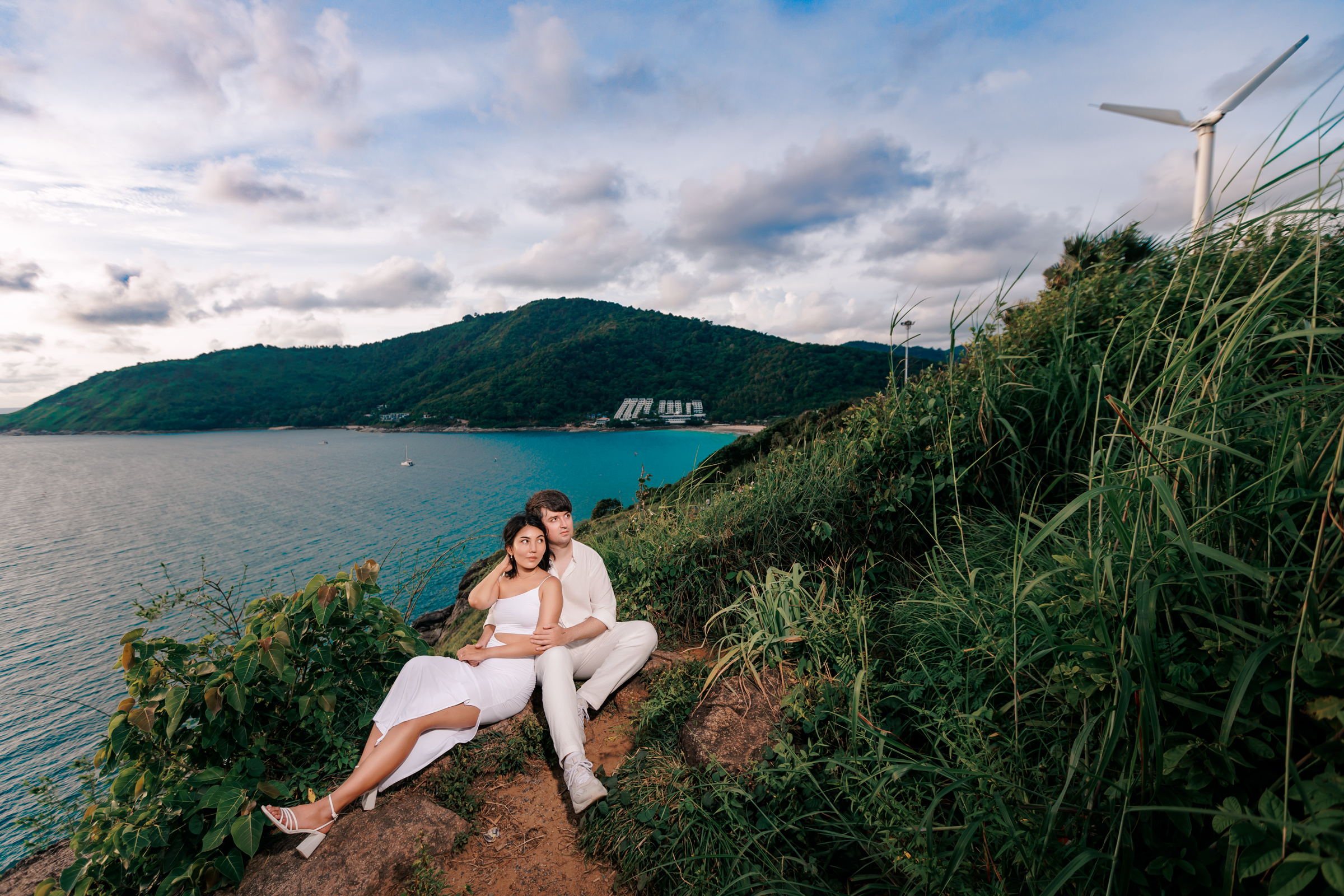 couple photoshoot at windmill viewpoint phuket