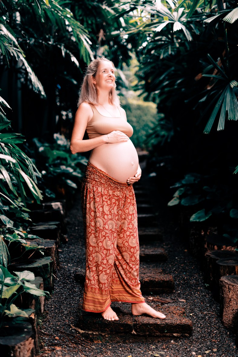 maternity photoshoot at pullman naithon beach phuket