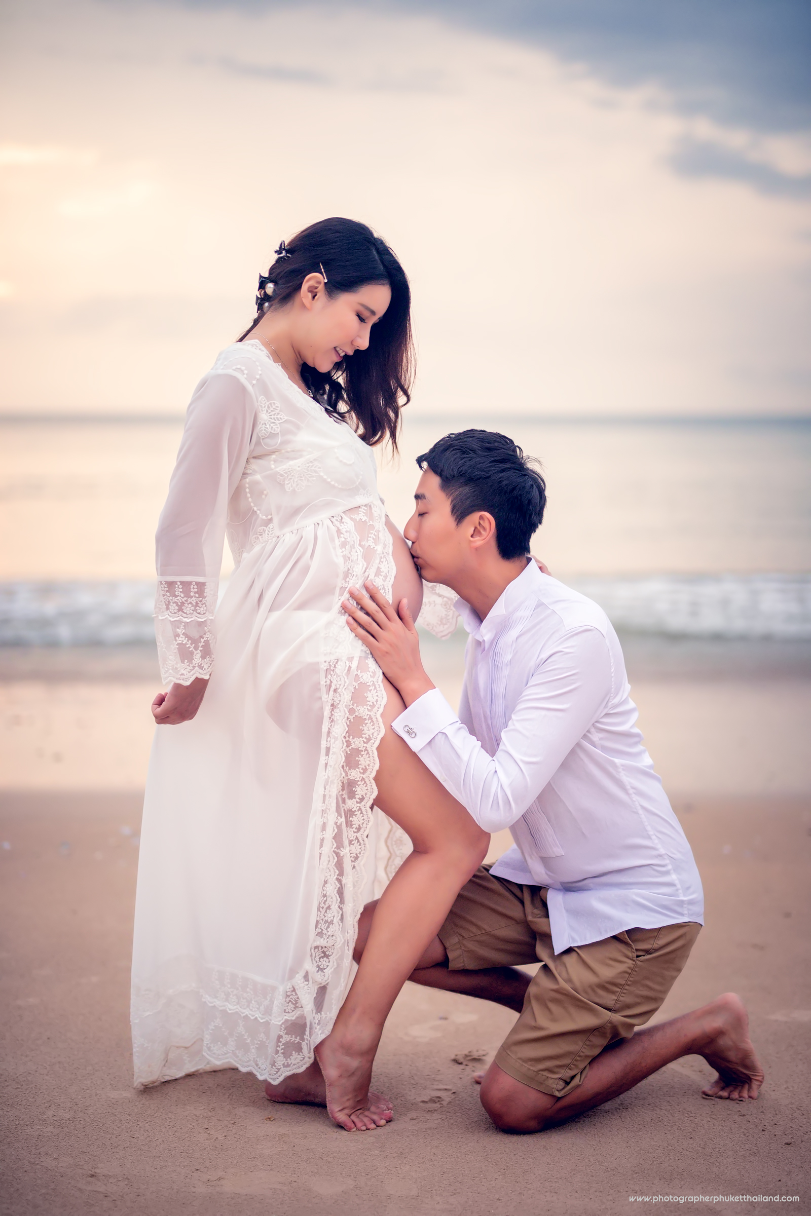 maternity photoshoot at Le phang beach phuket