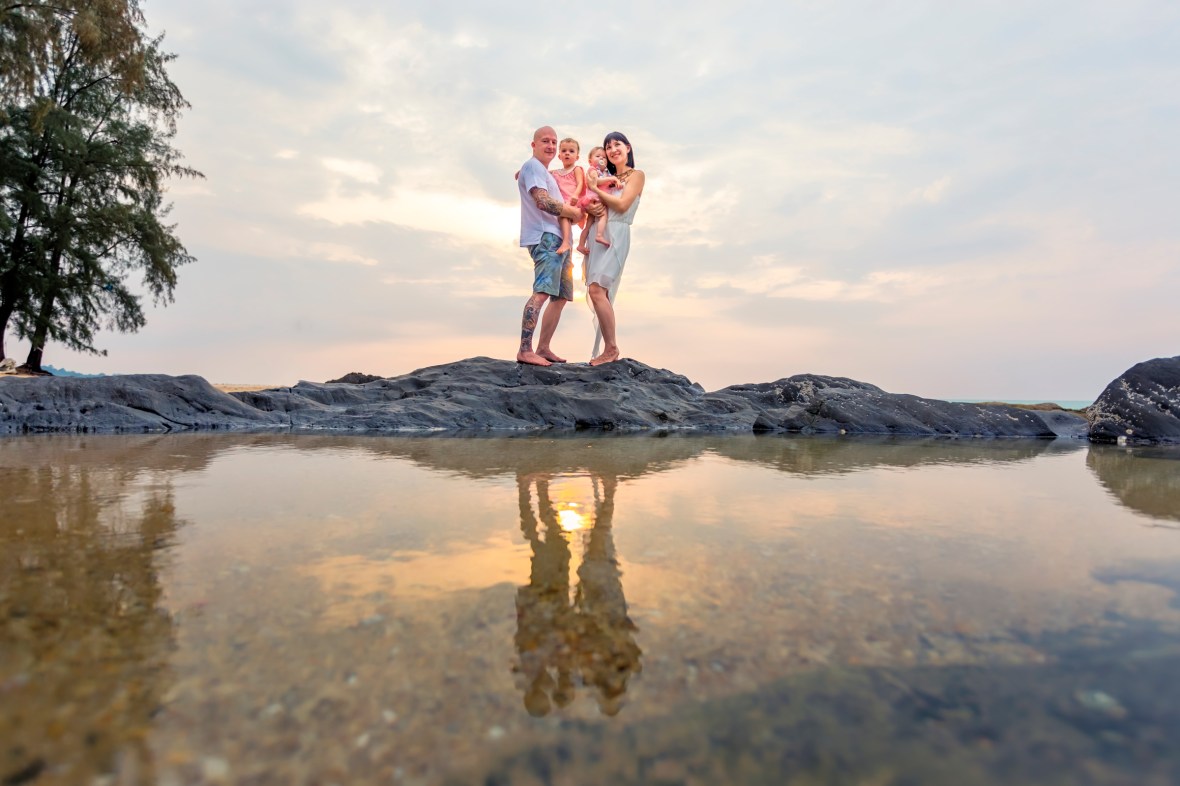 Family photoshoot at KHAO LAK PHANG-NGA
