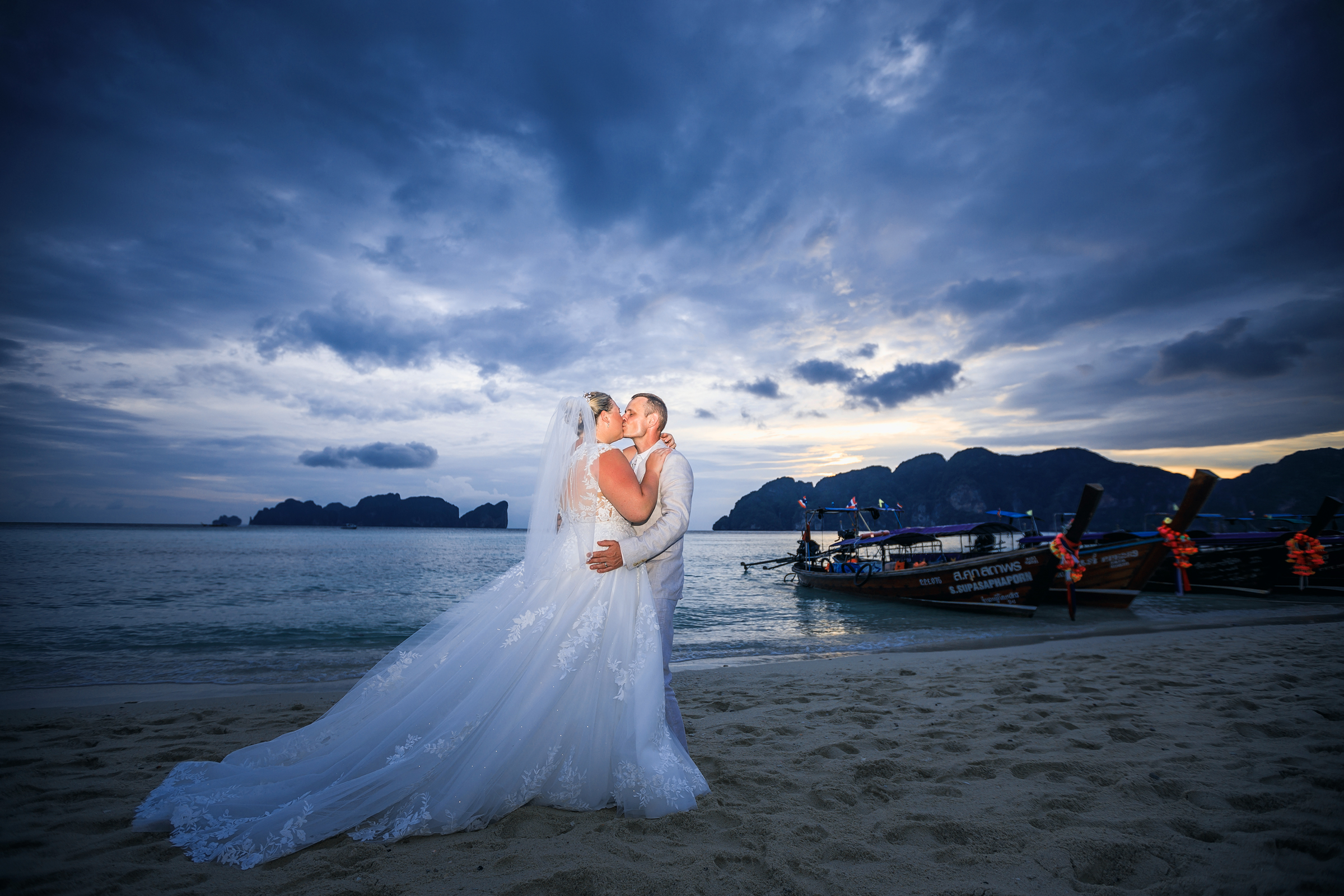 phi phi wedding photography