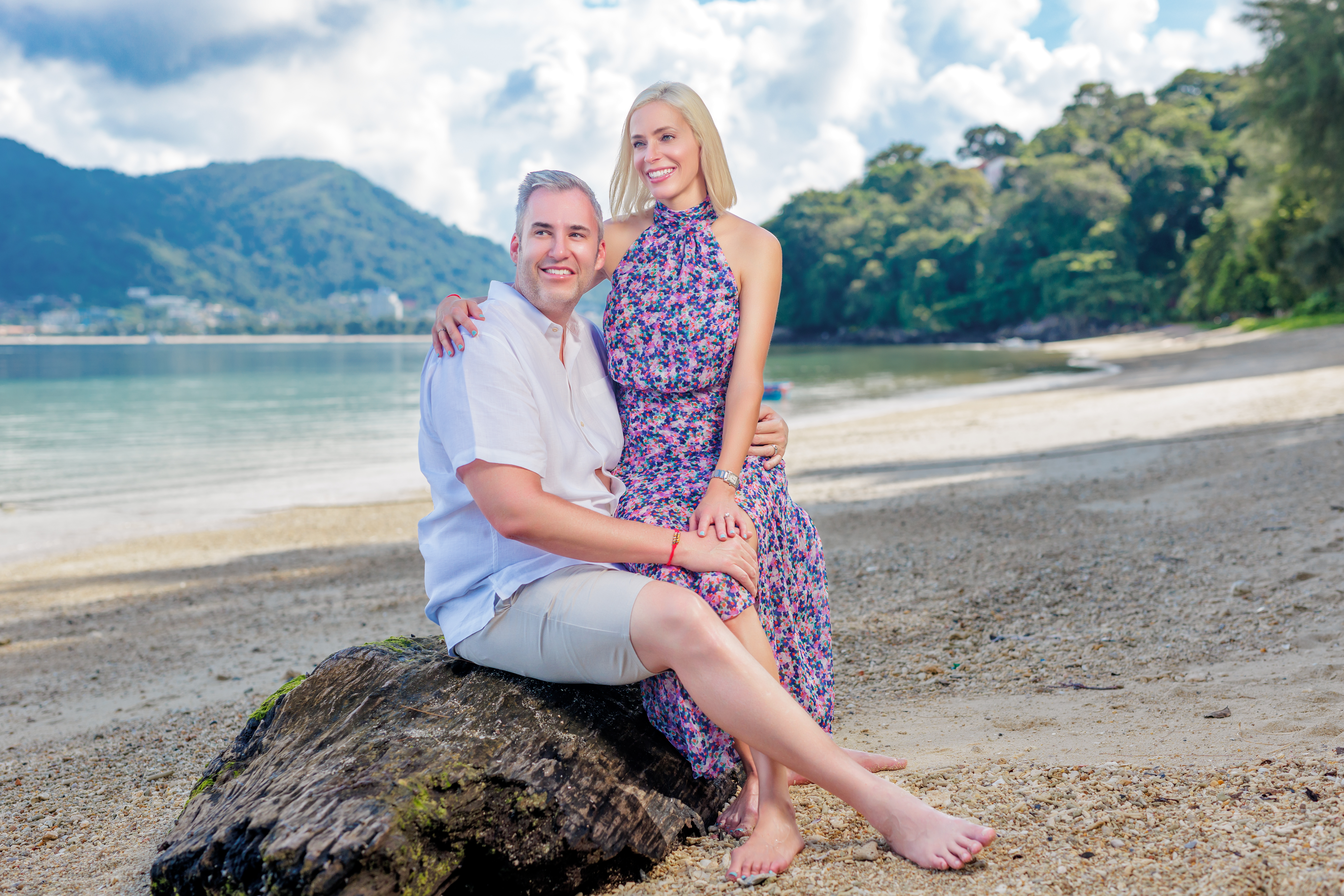 Honeymoon couple photoshoot at Tri Trang Beach Phuket