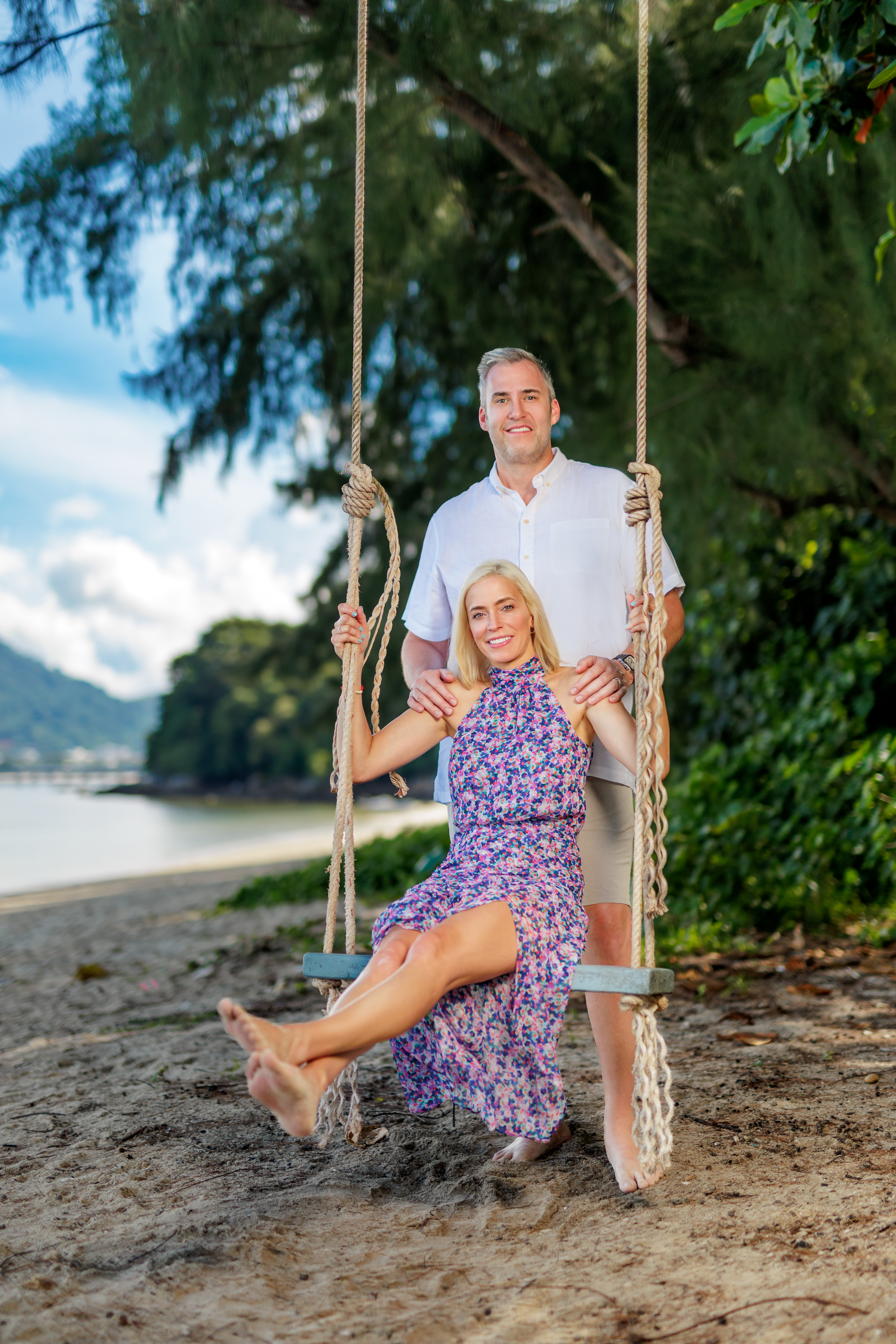 Honeymoon couple photoshoot at Tri Trang Beach Phuket