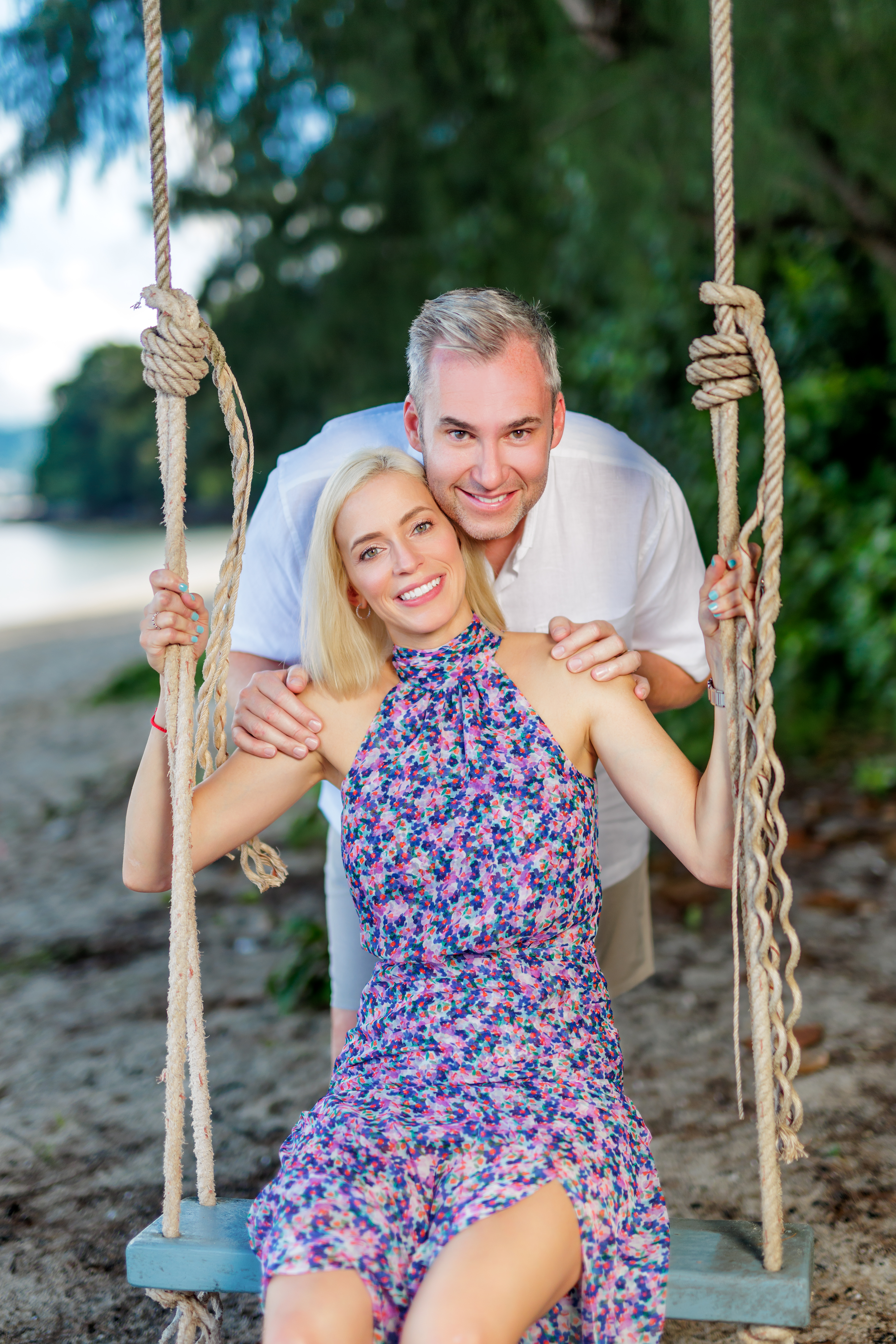 Honeymoon couple photoshoot at Tri Trang Beach Phuket