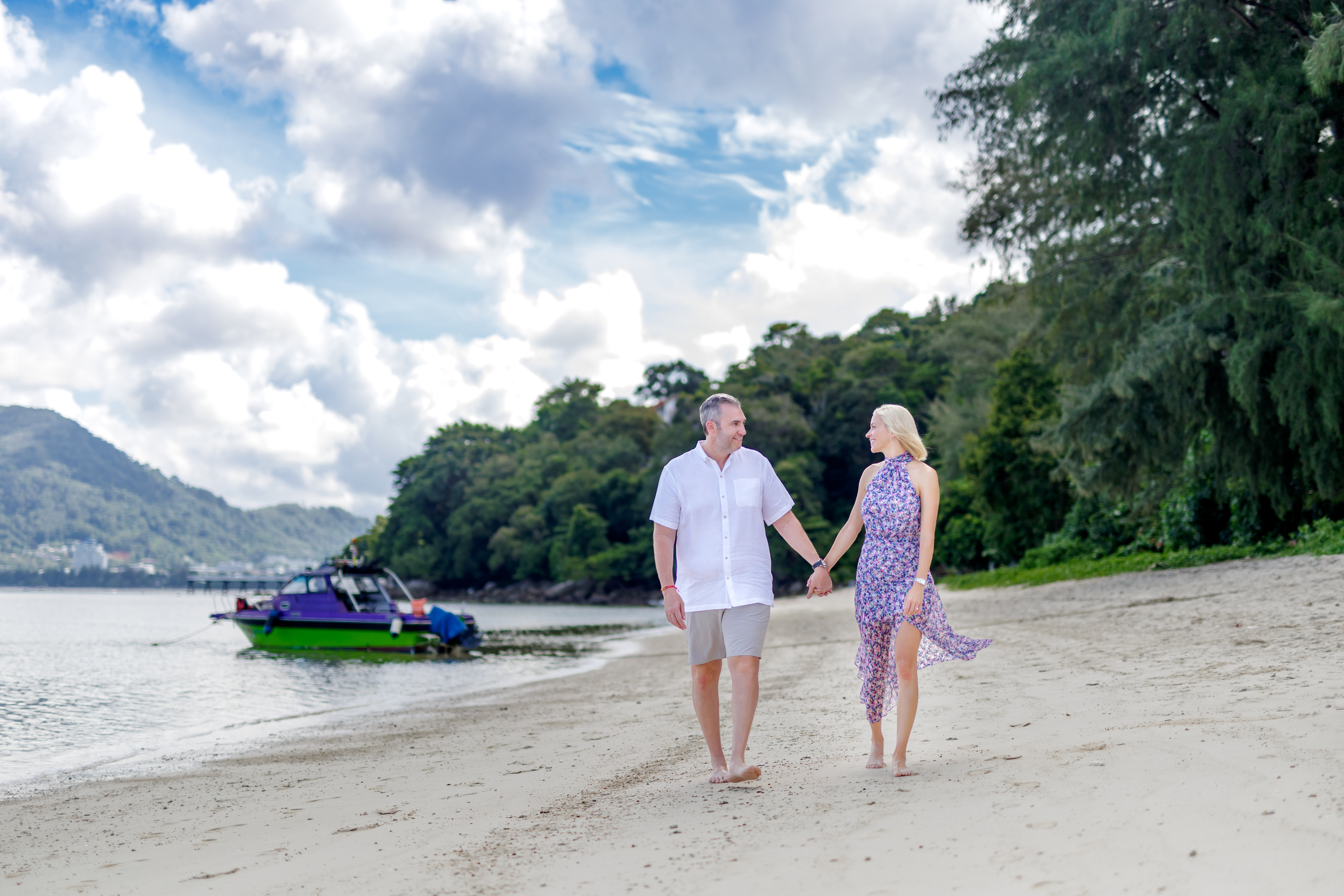 Honeymoon couple photoshoot at Tri Trang Beach Phuket