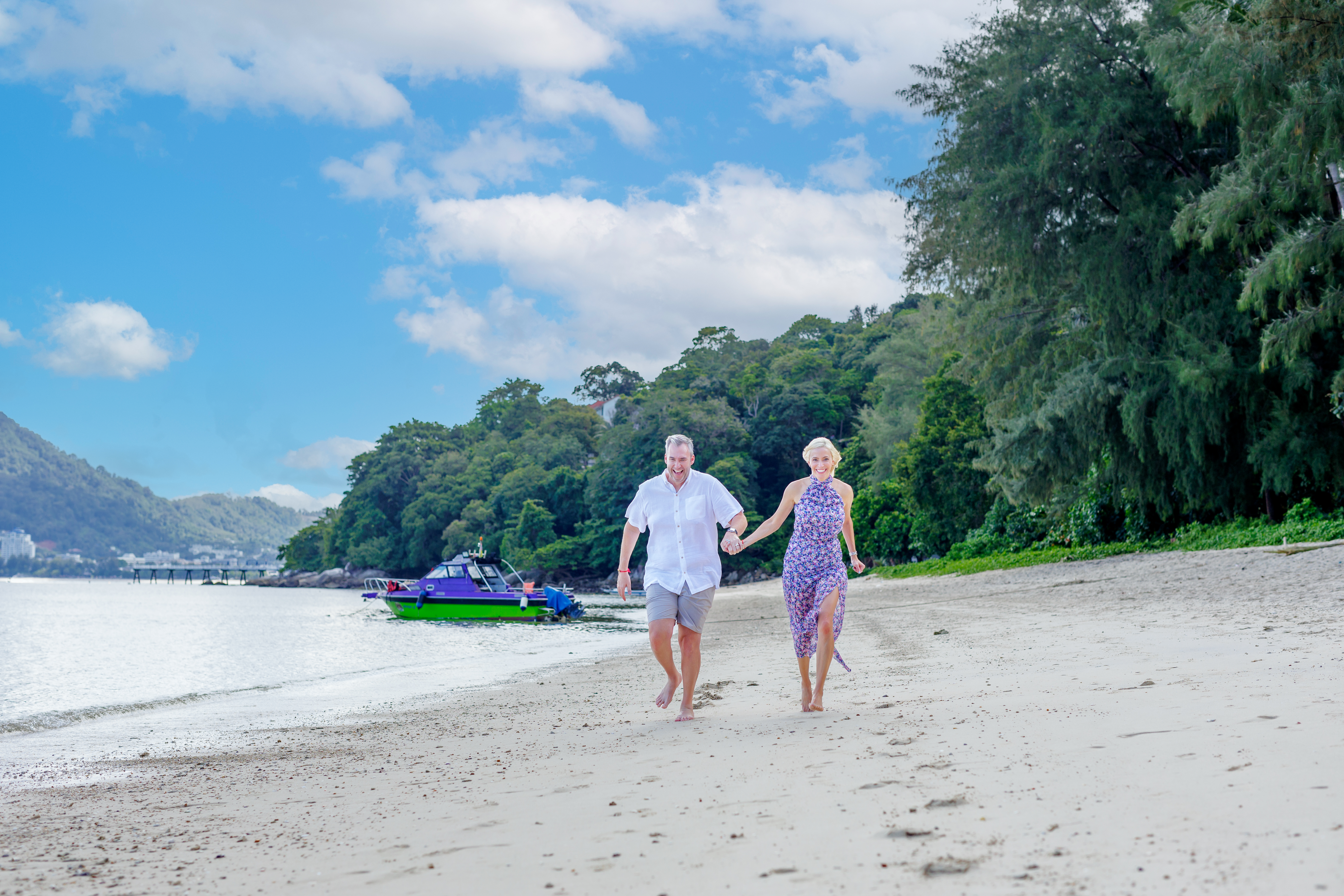 Honeymoon couple photoshoot at Tri Trang Beach Phuket