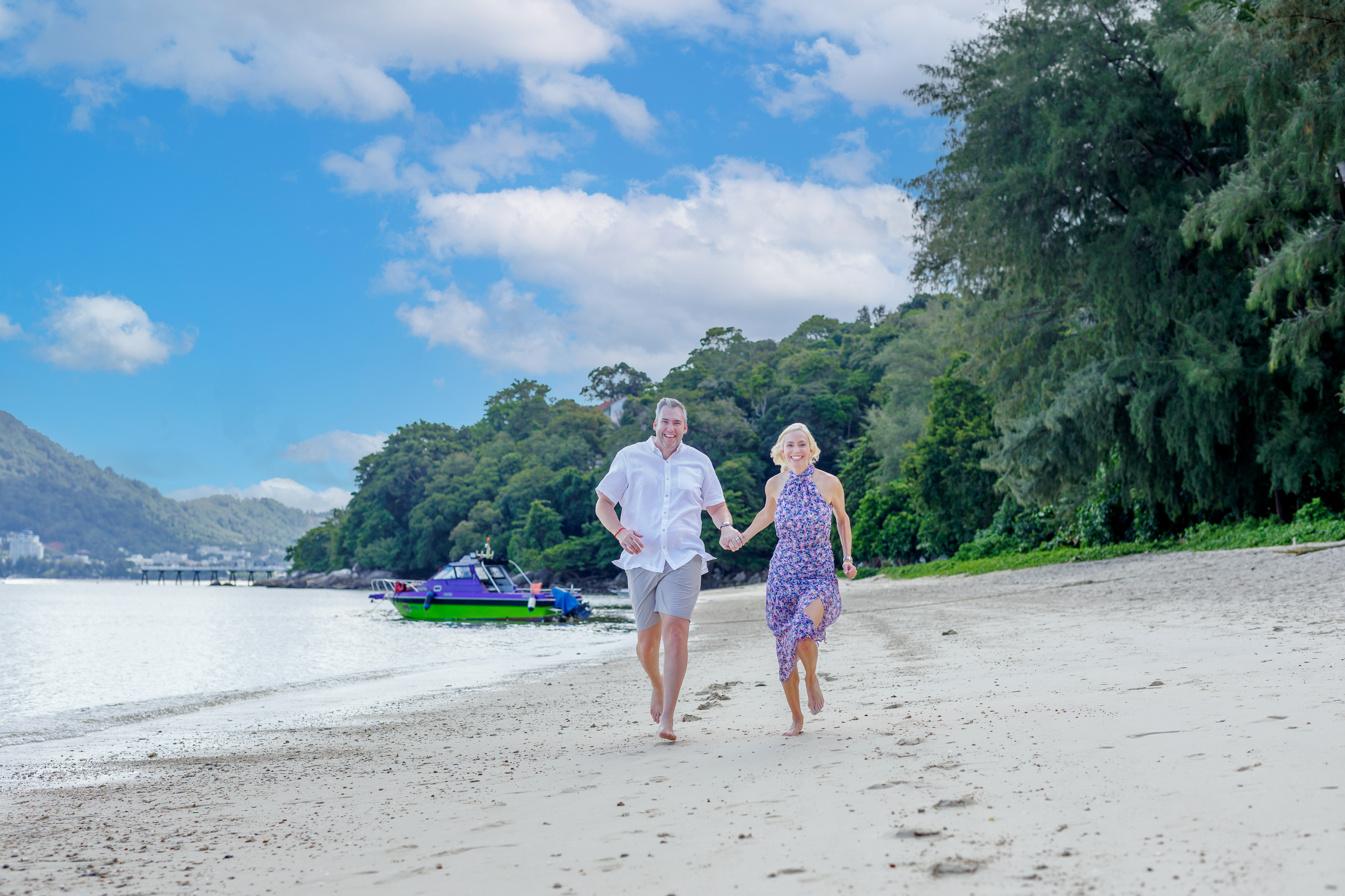Honeymoon couple photoshoot at Tri Trang Beach Phuket
