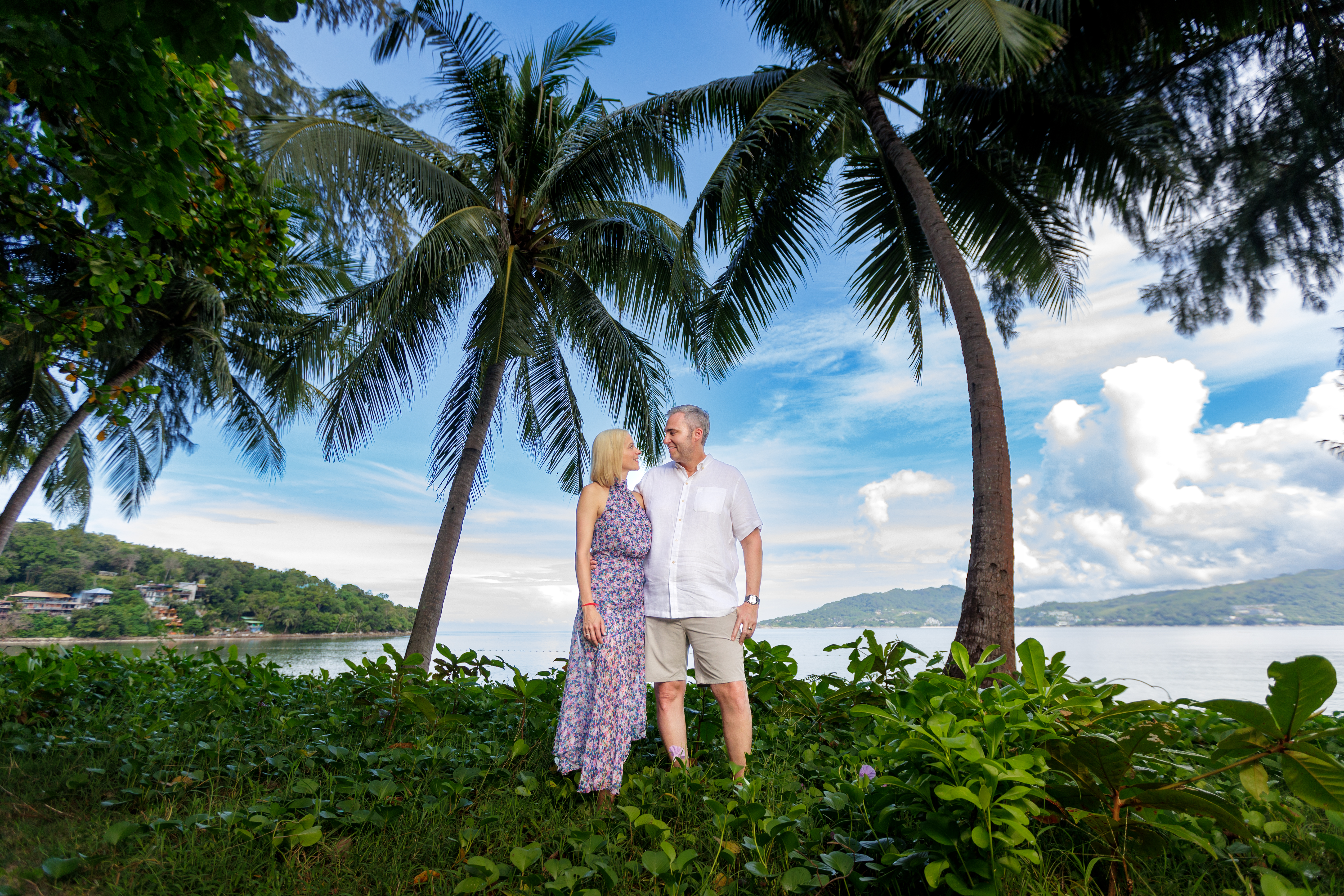 Honeymoon couple photoshoot at Tri Trang Beach Phuket