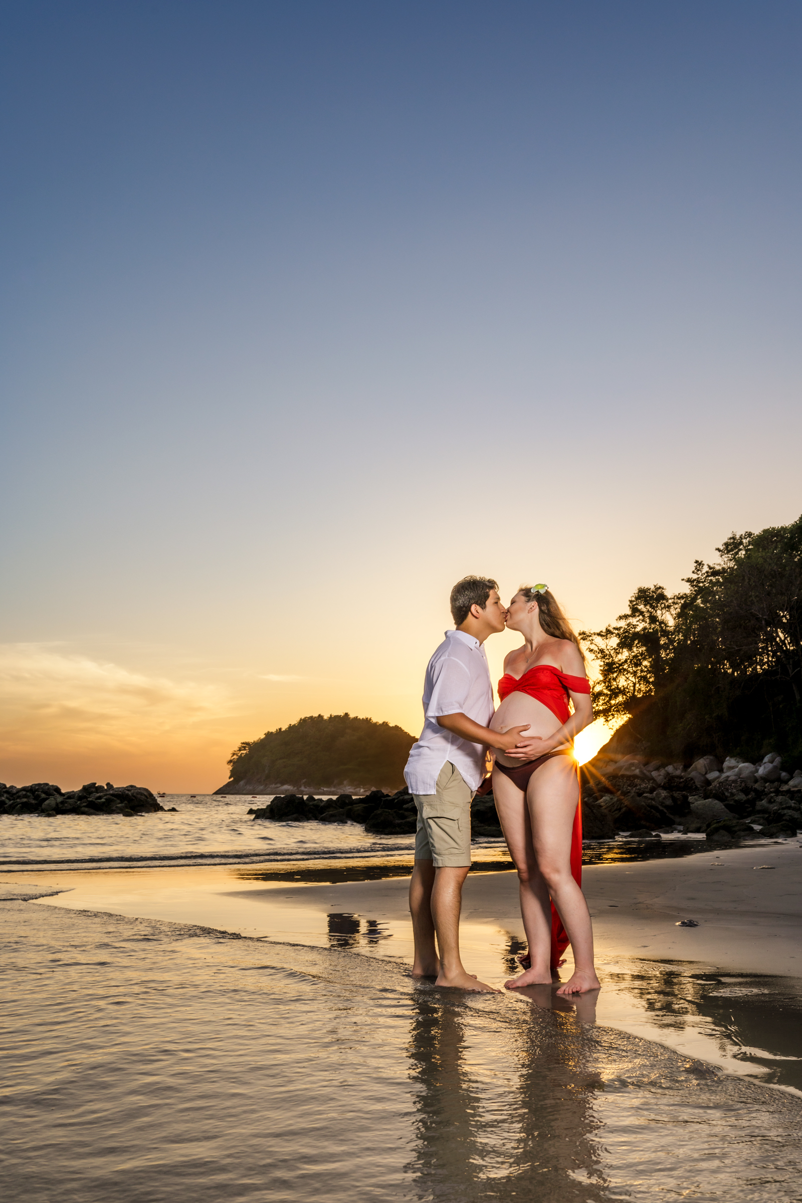 Maternity photoshoot at kata beach phuket