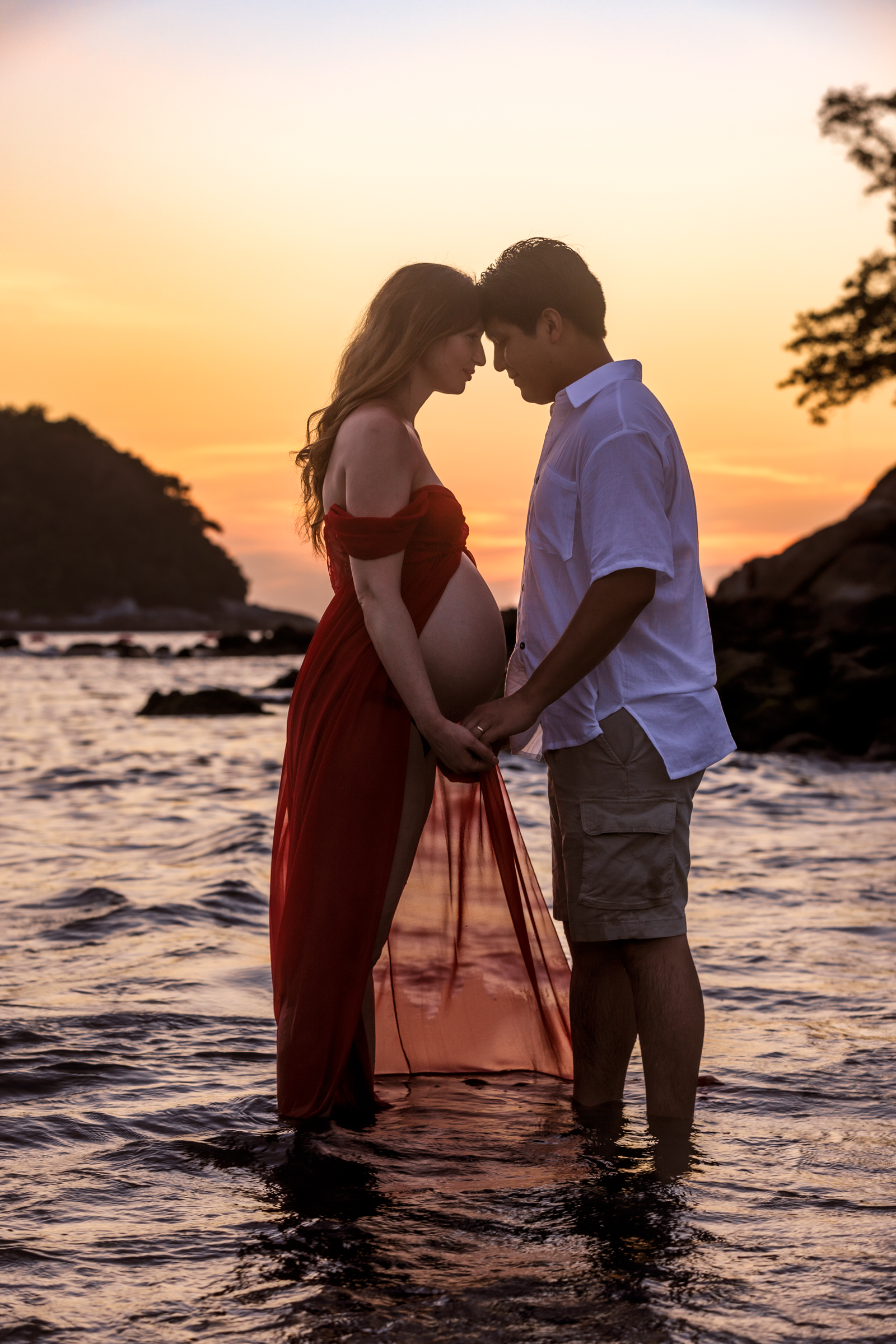 Maternity photoshoot at kata beach phuket