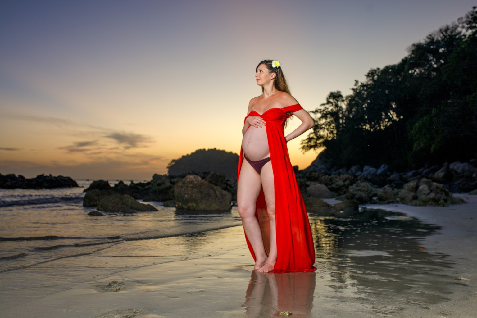 Maternity photoshoot at kata beach phuket