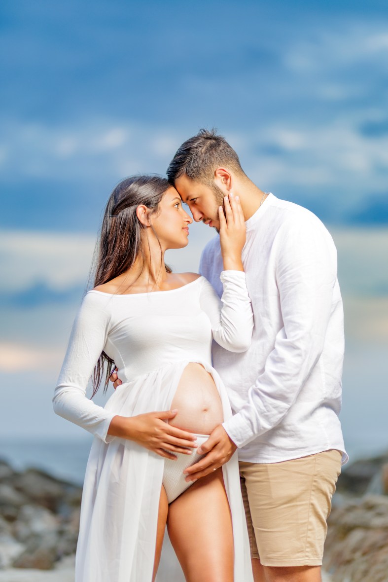 Maternity photoshoot at kalim beach Phuket