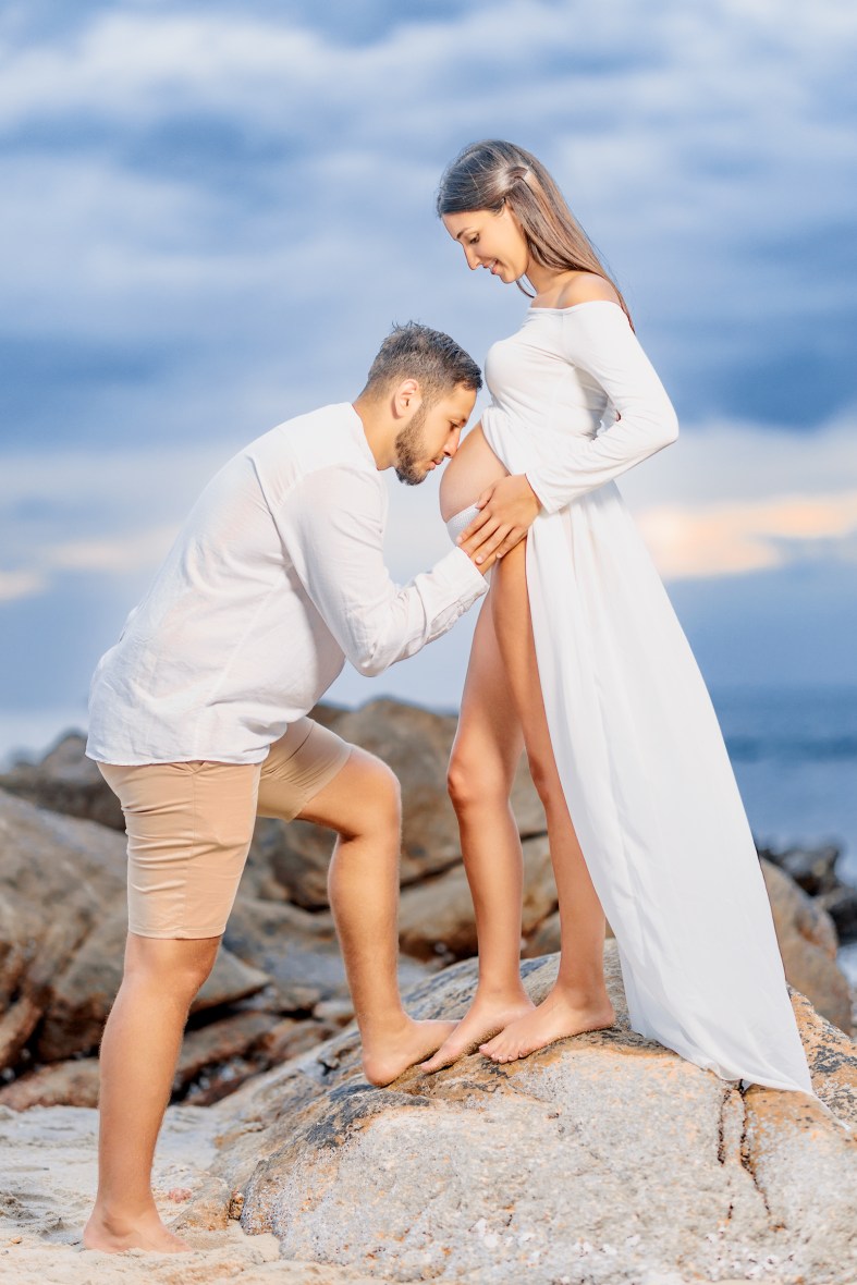 Maternity photoshoot at kalim beach Phuket