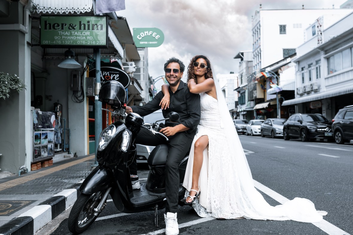 pre wedding photosoot at phuket old town