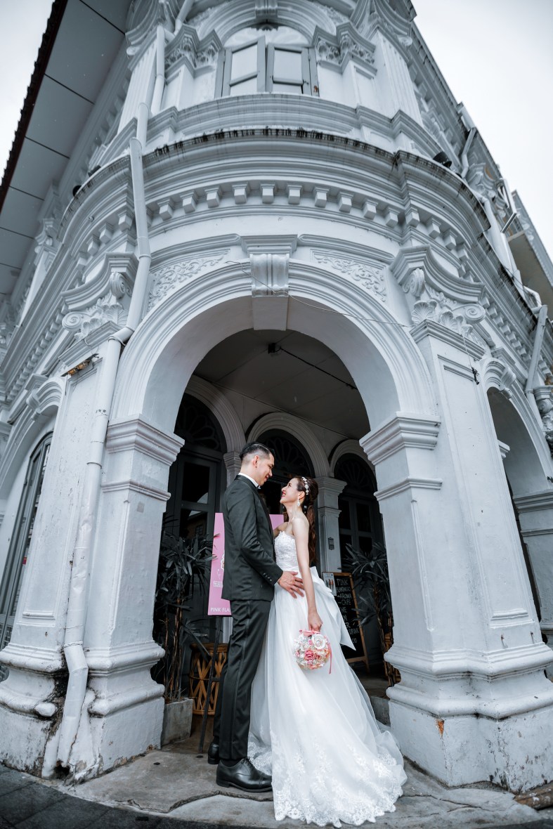 pre wedding photoshoot at phuket old town