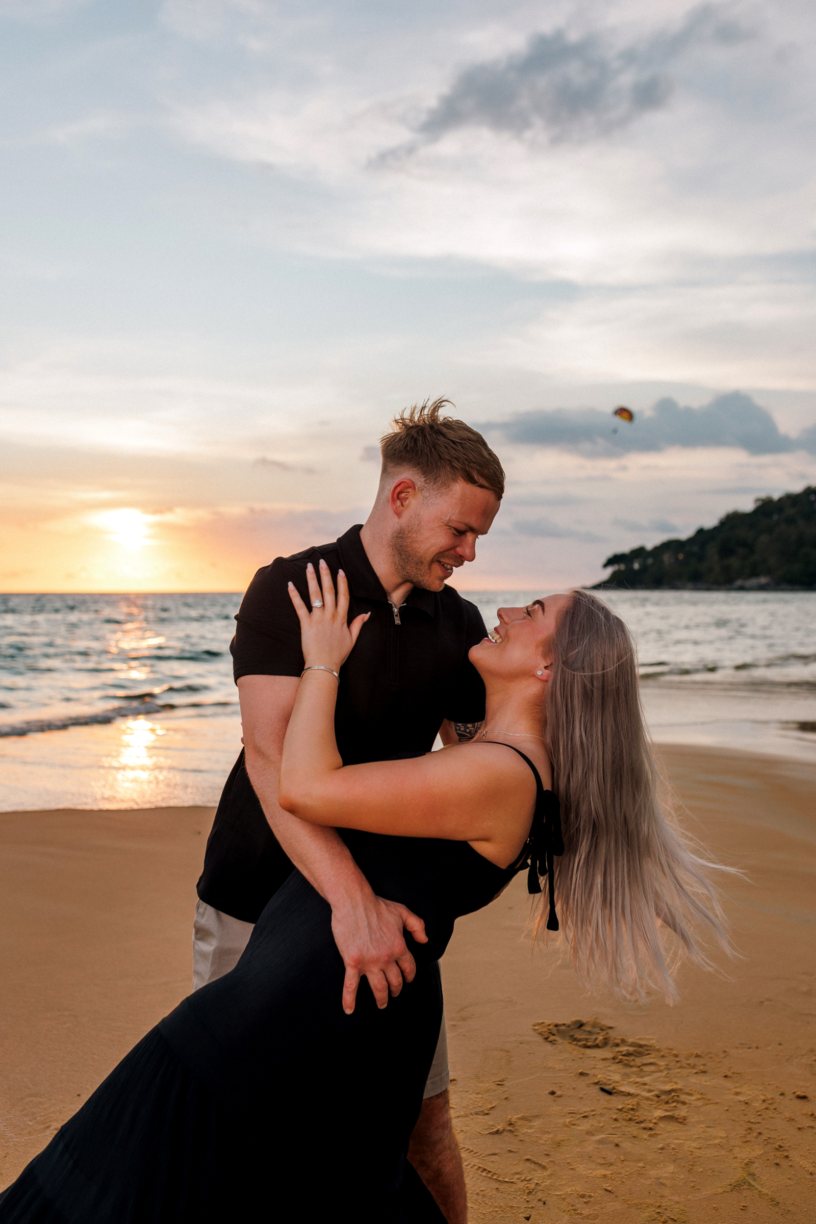 engagement photoshoot sa sunset at karon beach phuket