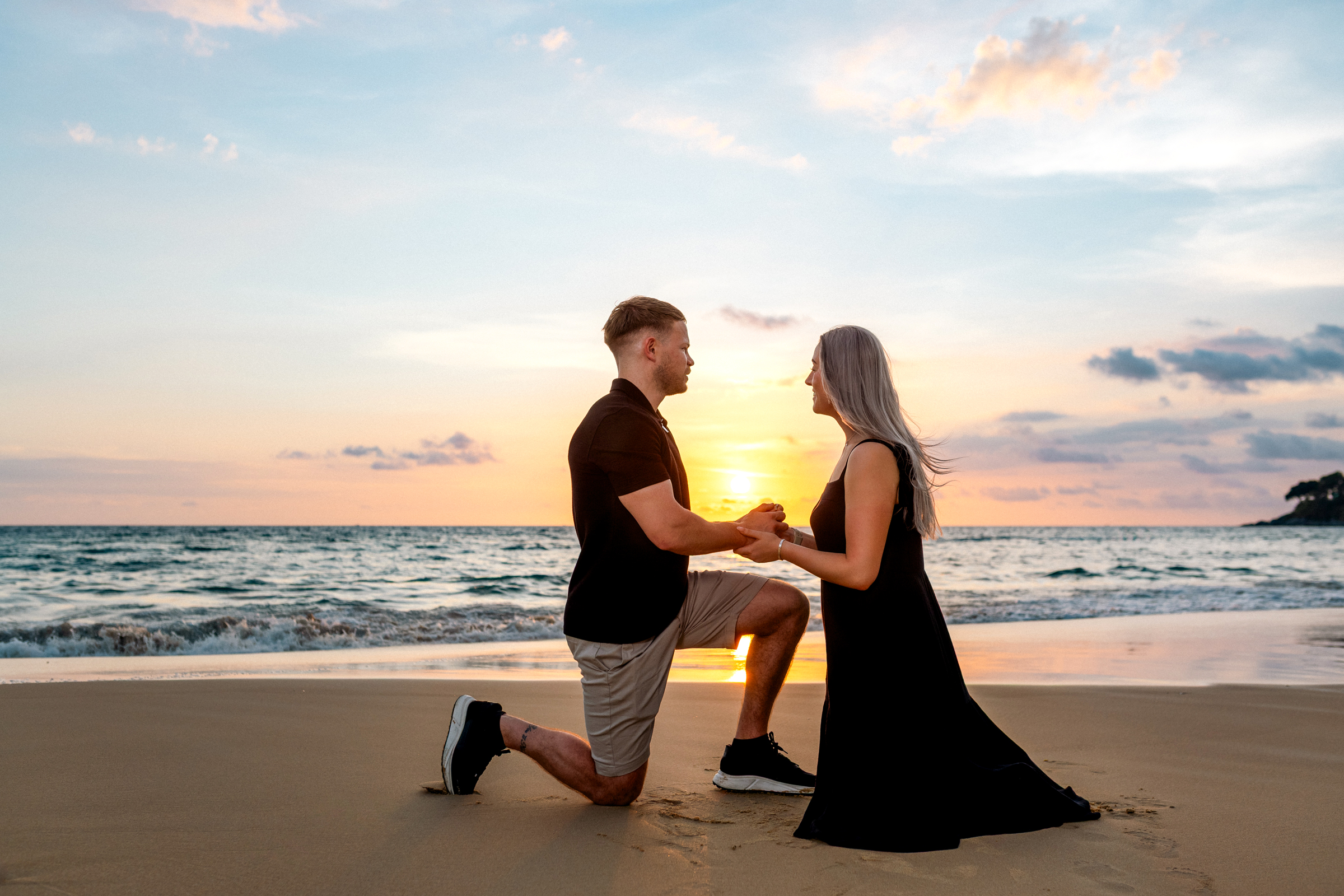 engagement photoshoot sa sunset at karon beach phuket