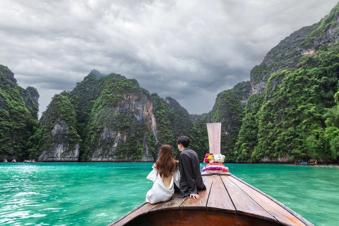 pre wedding photography at pileh lagoon phi phi island krabi